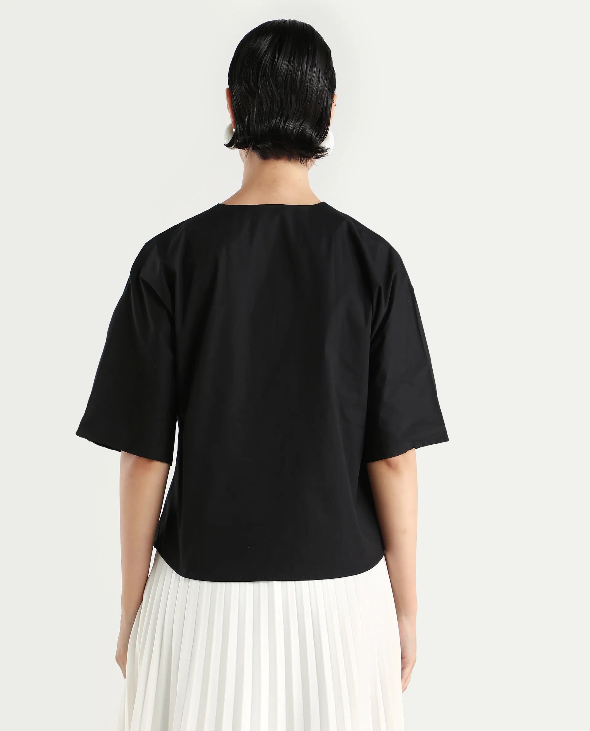 Rareism Women's Naruto Black Cotton Crew Neck Plain Balloon Sleeve Relaxed Fit Top