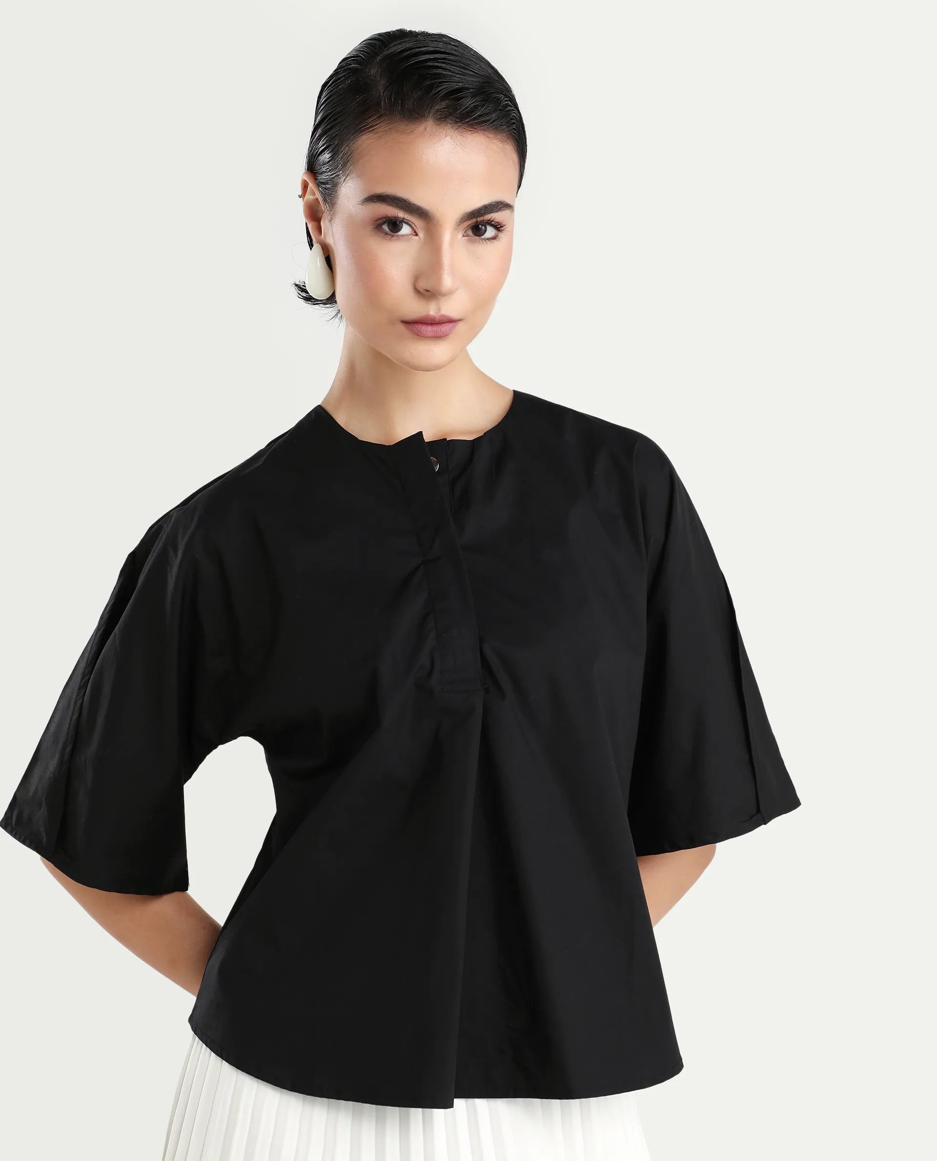 Rareism Women's Naruto Black Cotton Crew Neck Plain Balloon Sleeve Relaxed Fit Top