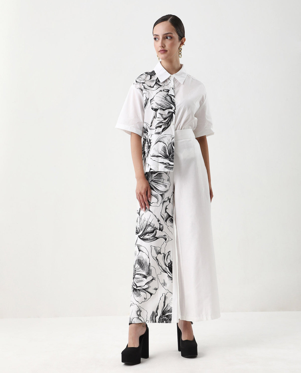 Rareism Women's Neilsono White Cotton Blend Floral Print Ankle Length Flared Trouser