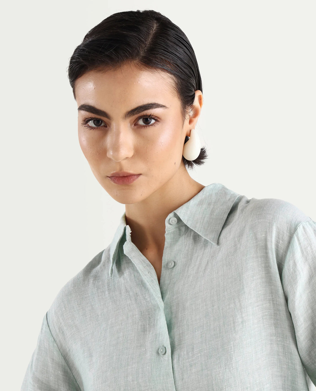 Rareism Women's Nentu Dusky Green 100% Linen Cuffed Sleeve Spread Collar Relaxed Fit Plain Dress
