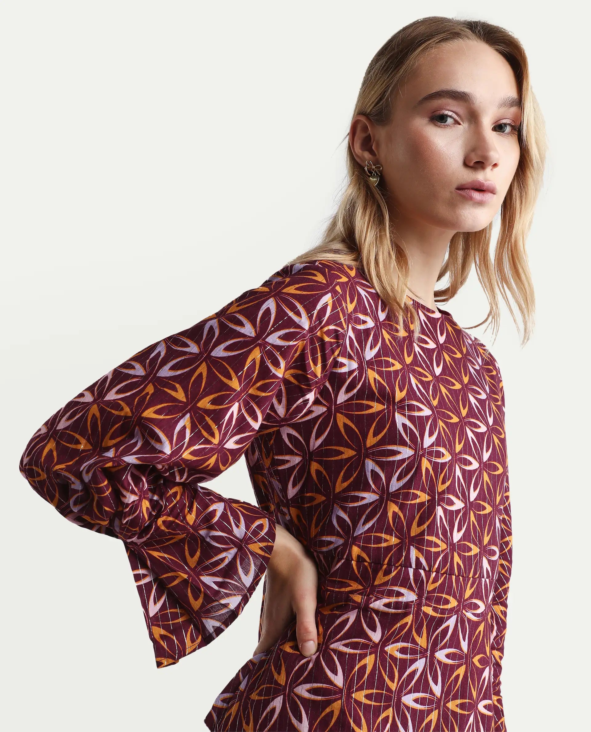 Rareism Women's Nesia Multi Cotton Sweetheart Neck Geometric Print Puff Sleeves Knee Length Tiered Dress