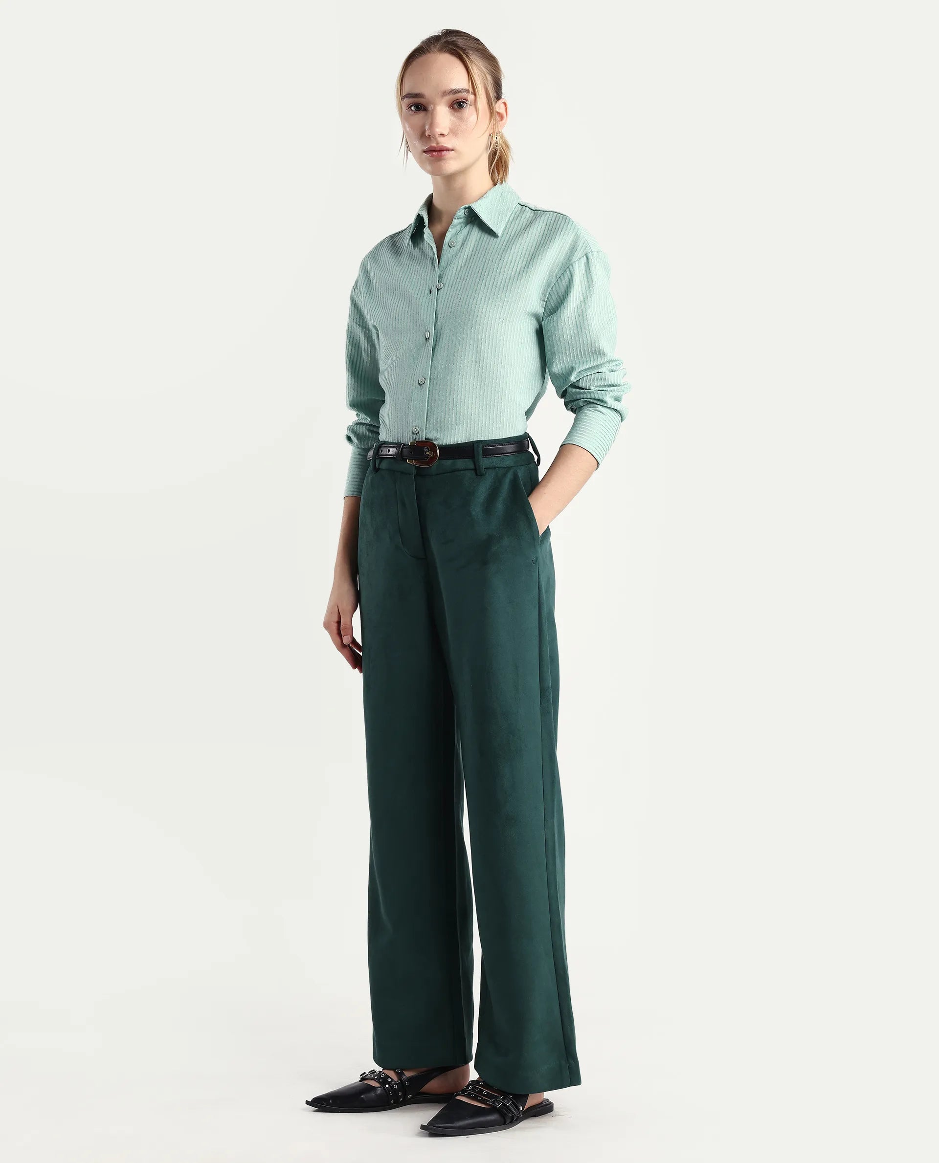 Rareism Women's Niwast-B Green Polyester Blend Straight Fit Travel Trouser