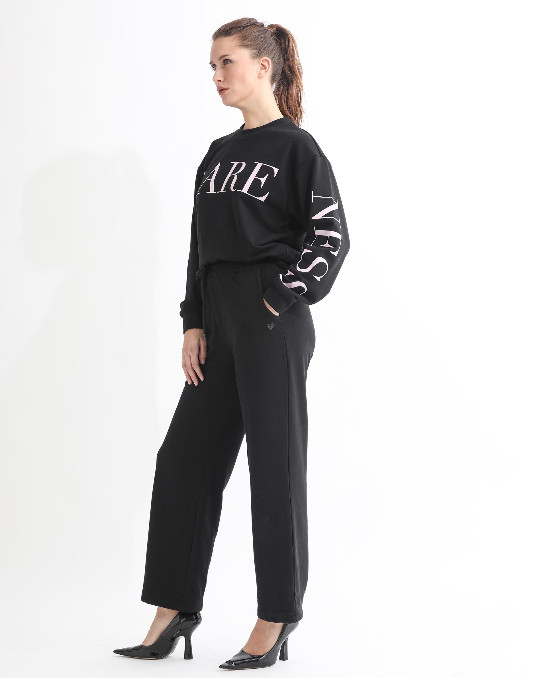 Rareism Women's Pazoo T Black Cotton Blend Plain Ankle Length Flared Track Pant