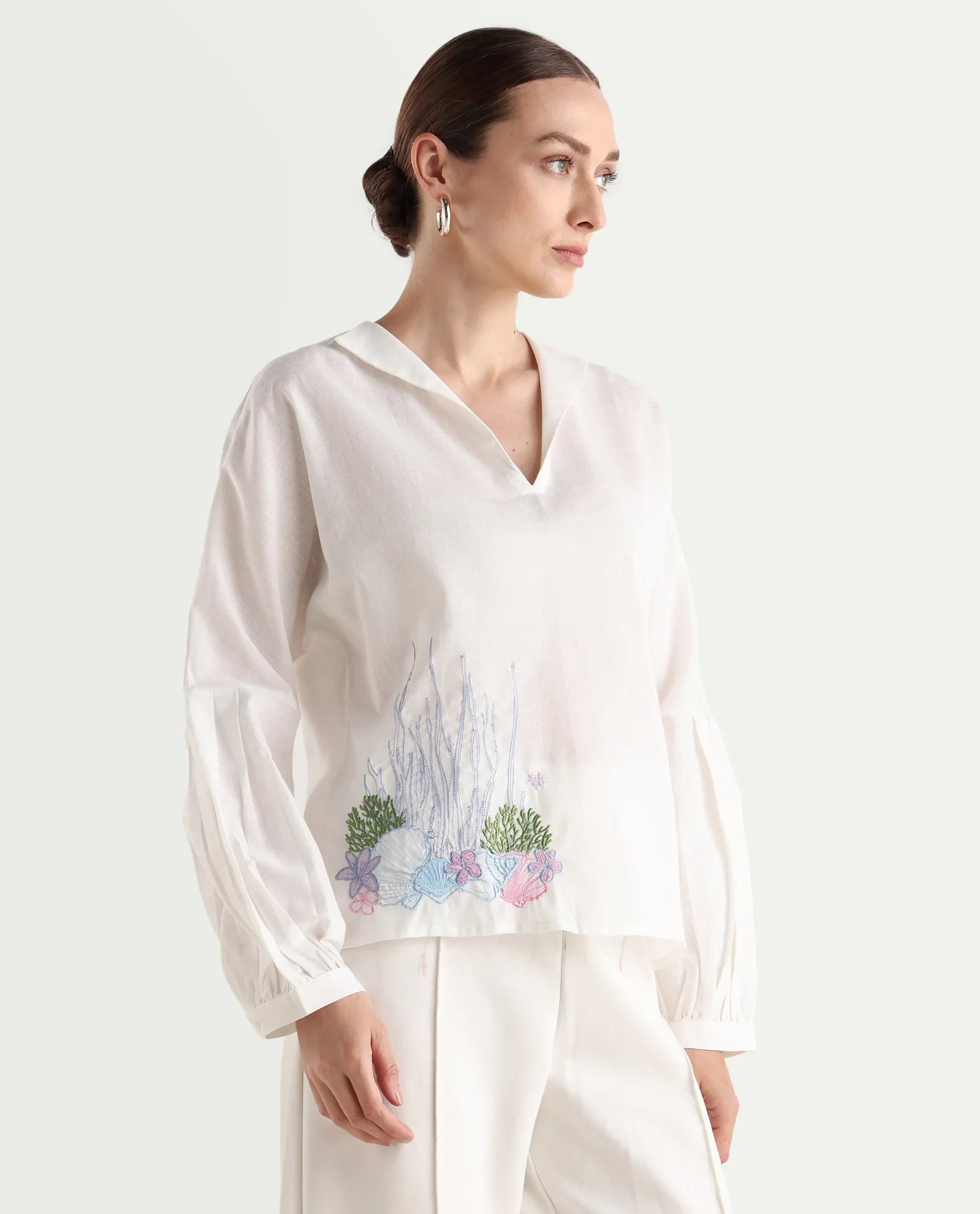 Rareism Women's Present White Cotton Blend Lapel Neck Plain Balloon Sleeve Regular Fit Top