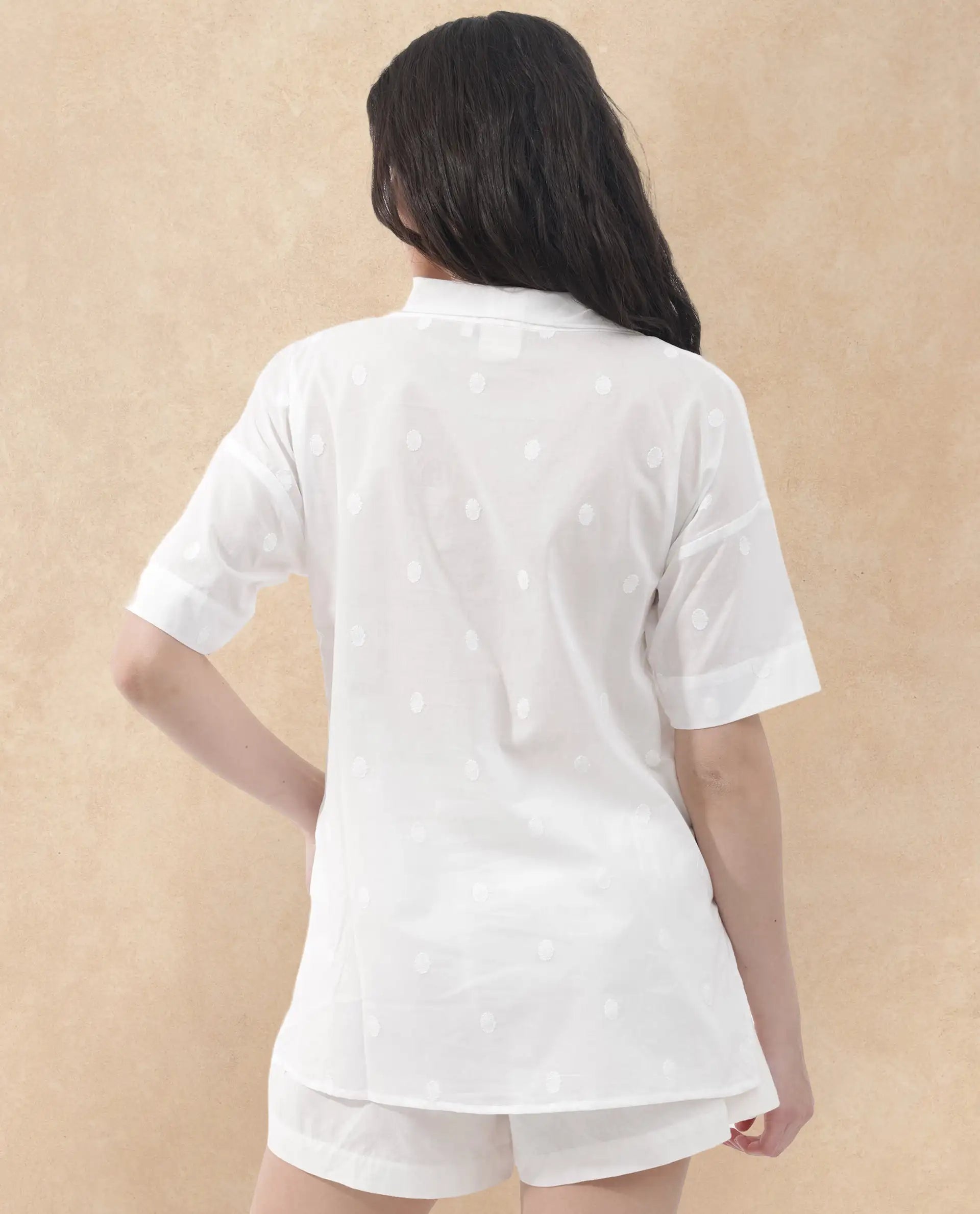 Rareism Women's Raviolt White Cotton Spread Collar Plain Regular Fit Top