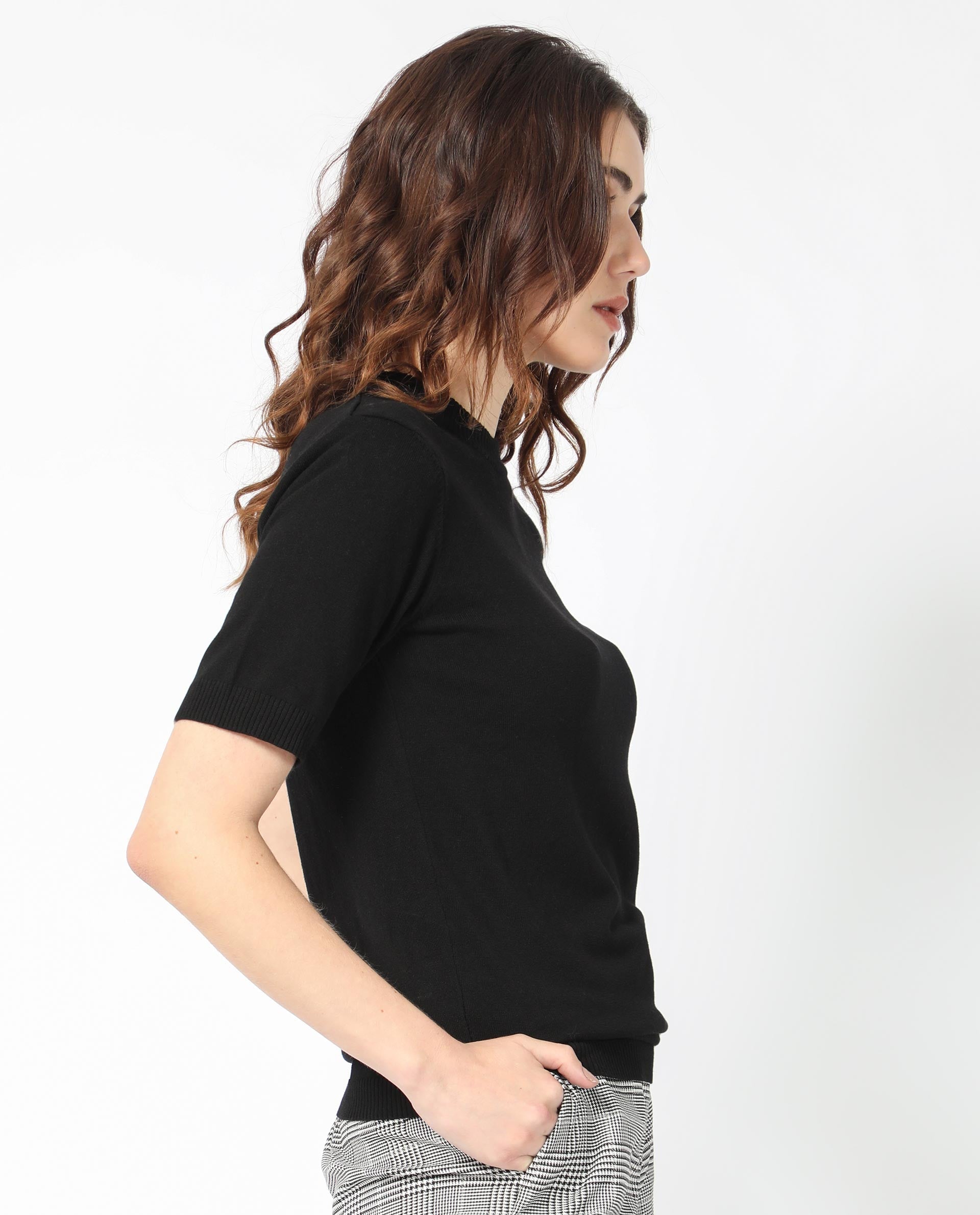 Rareism Women's Rohrdo Black Viscose Crew Neck Plain Regular Fit Sweater