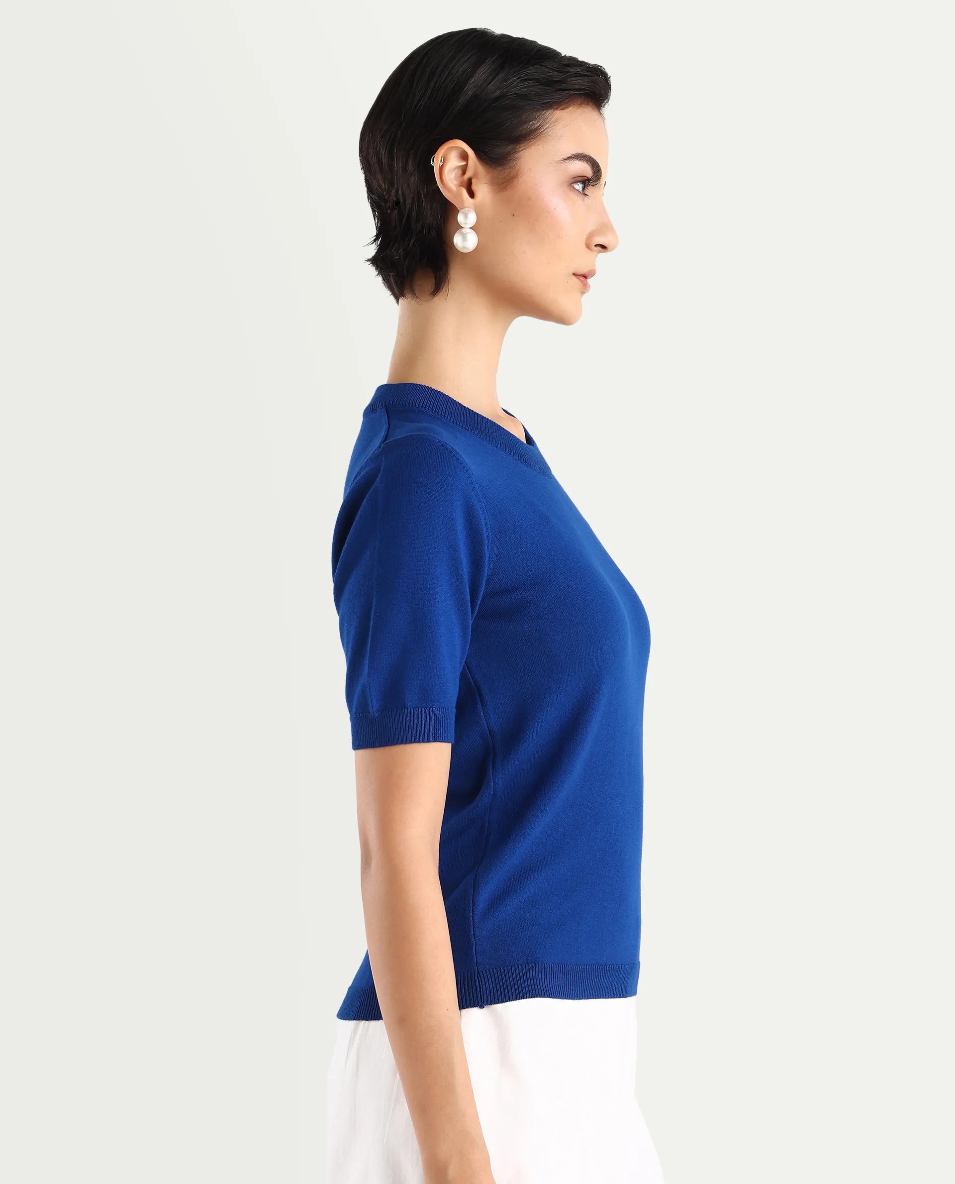 Rareism Women's Rohrdo Flouroscent Blue Viscose Crew Neck Plain Regular Fit Sweater