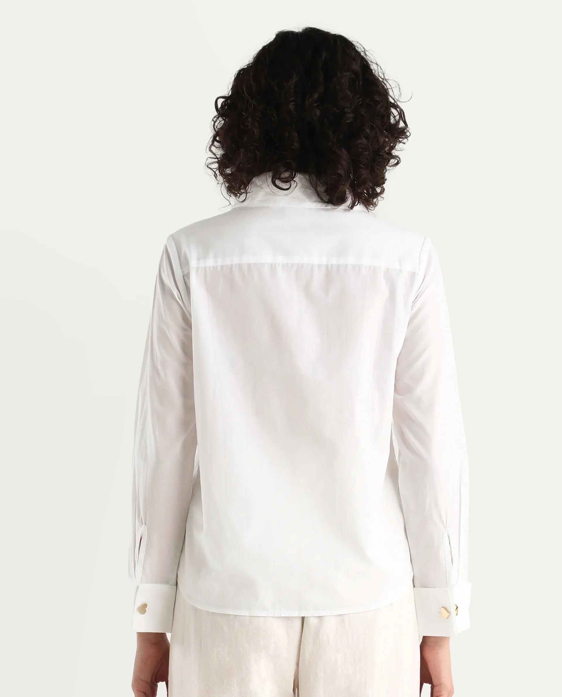 Rareism Women's Ronwio White Cotton Spread Collar Plain Cuffed Sleeve Crop Regular Fit Shirt