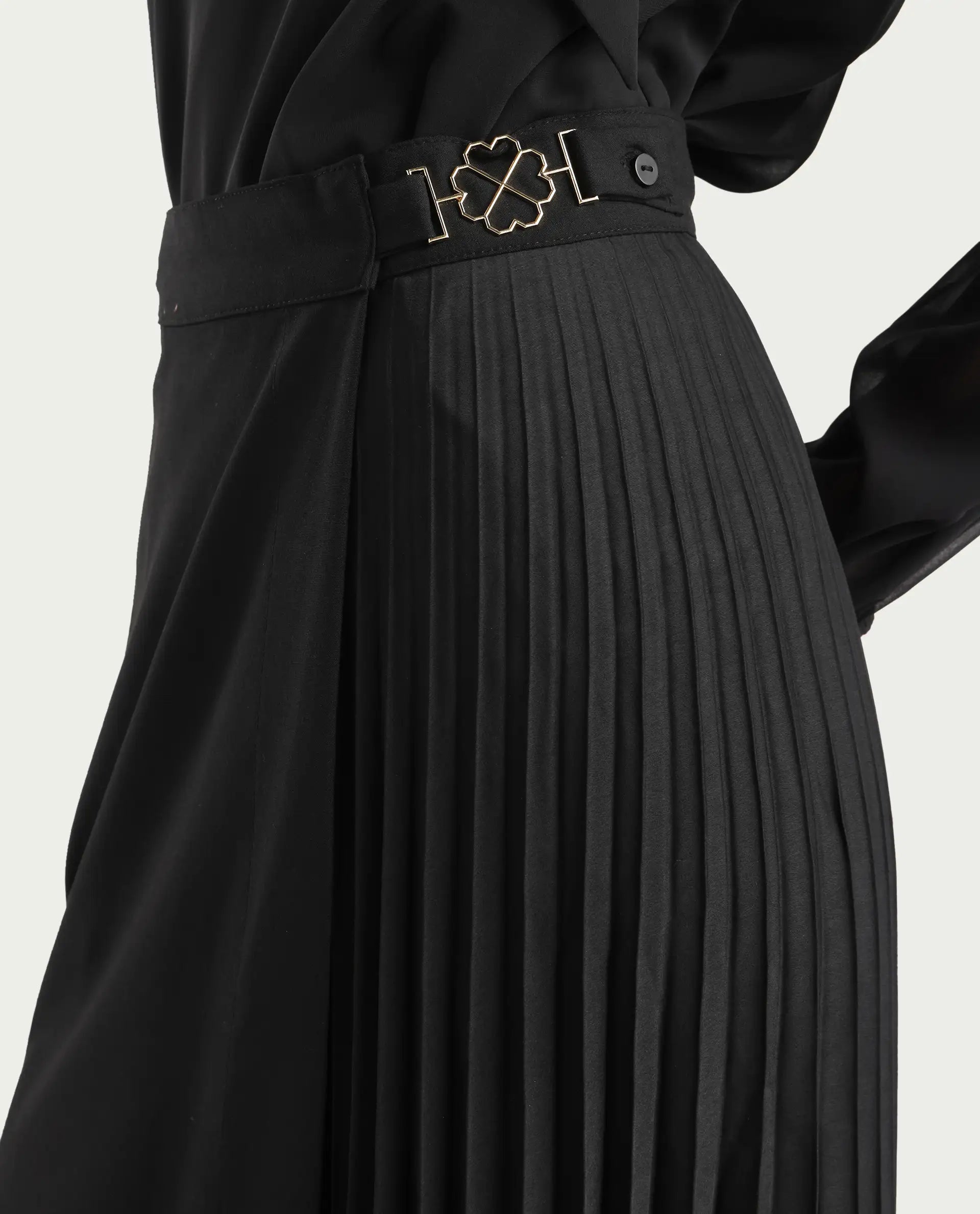 Rareism Women's Ronwiz Black Polyester Blend Plain Midi A-Line Skirt