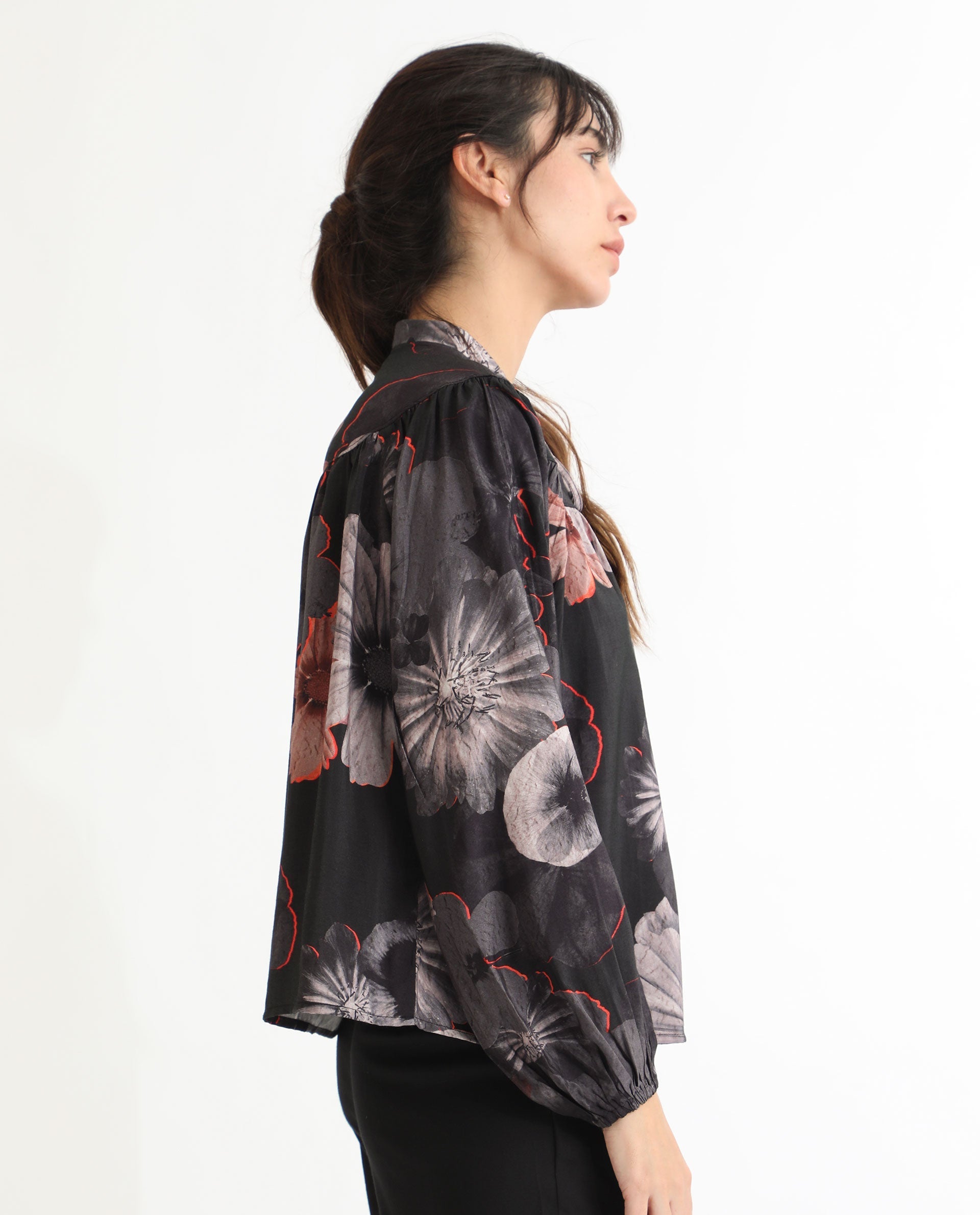 Rareism Women's Rothal Black Polyester Blend Tie-Up Neck Floral Print Balloon Sleeve Relaxed Fit Top