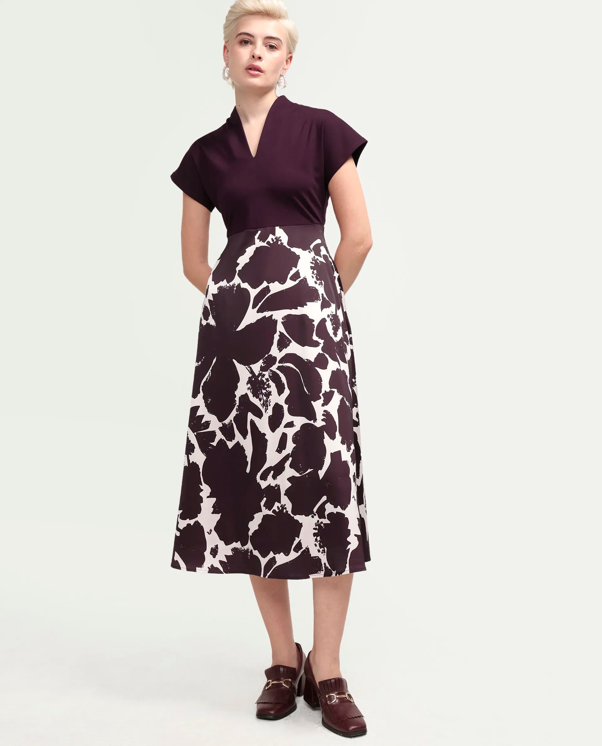 Rareism Women's Sopply Maroon Cotton V-Neck A-Line Abstract Print Dress