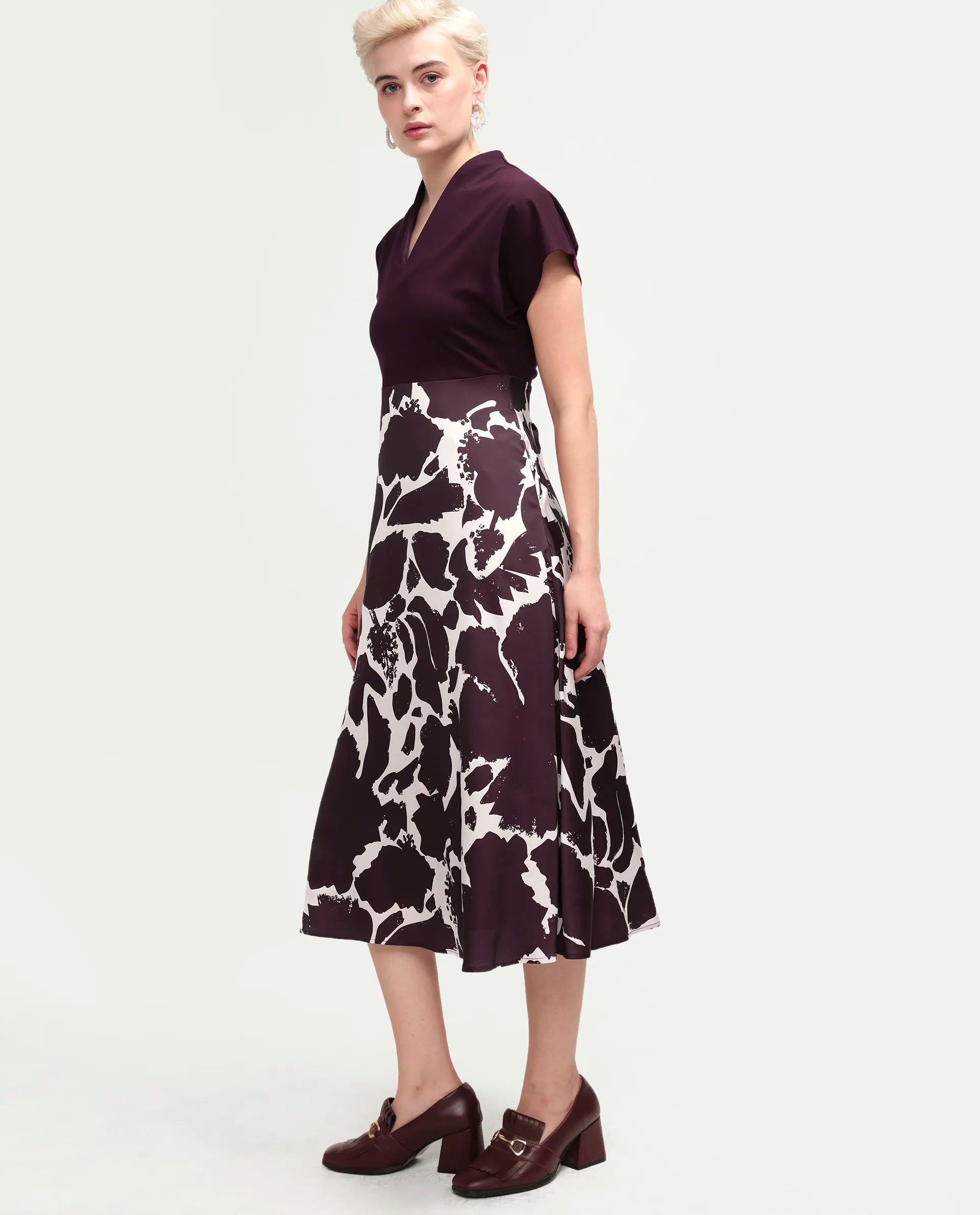 Rareism Women's Sopply Maroon Cotton V-Neck A-Line Abstract Print Dress