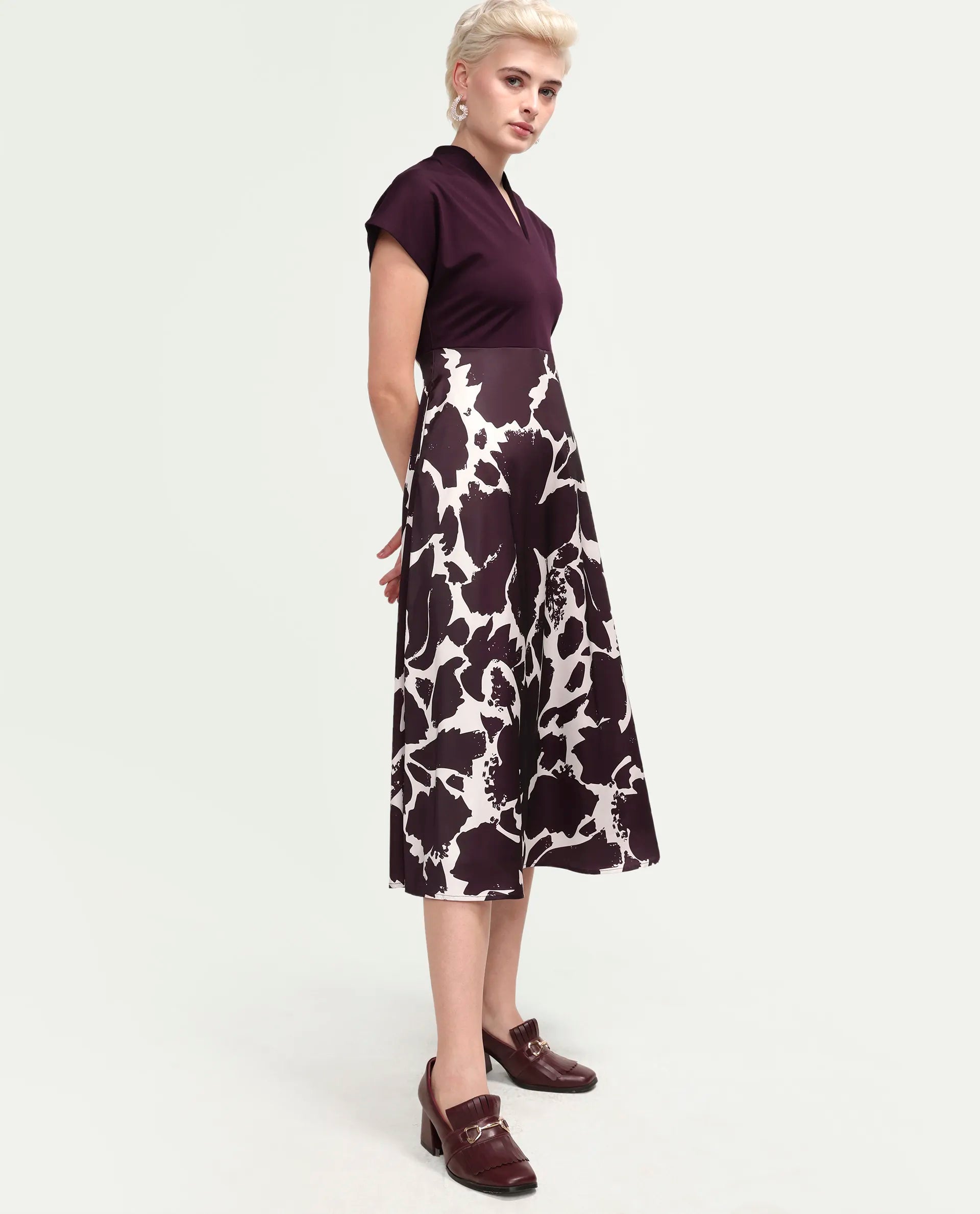 Rareism Women's Sopply Maroon Cotton V-Neck A-Line Abstract Print Dress
