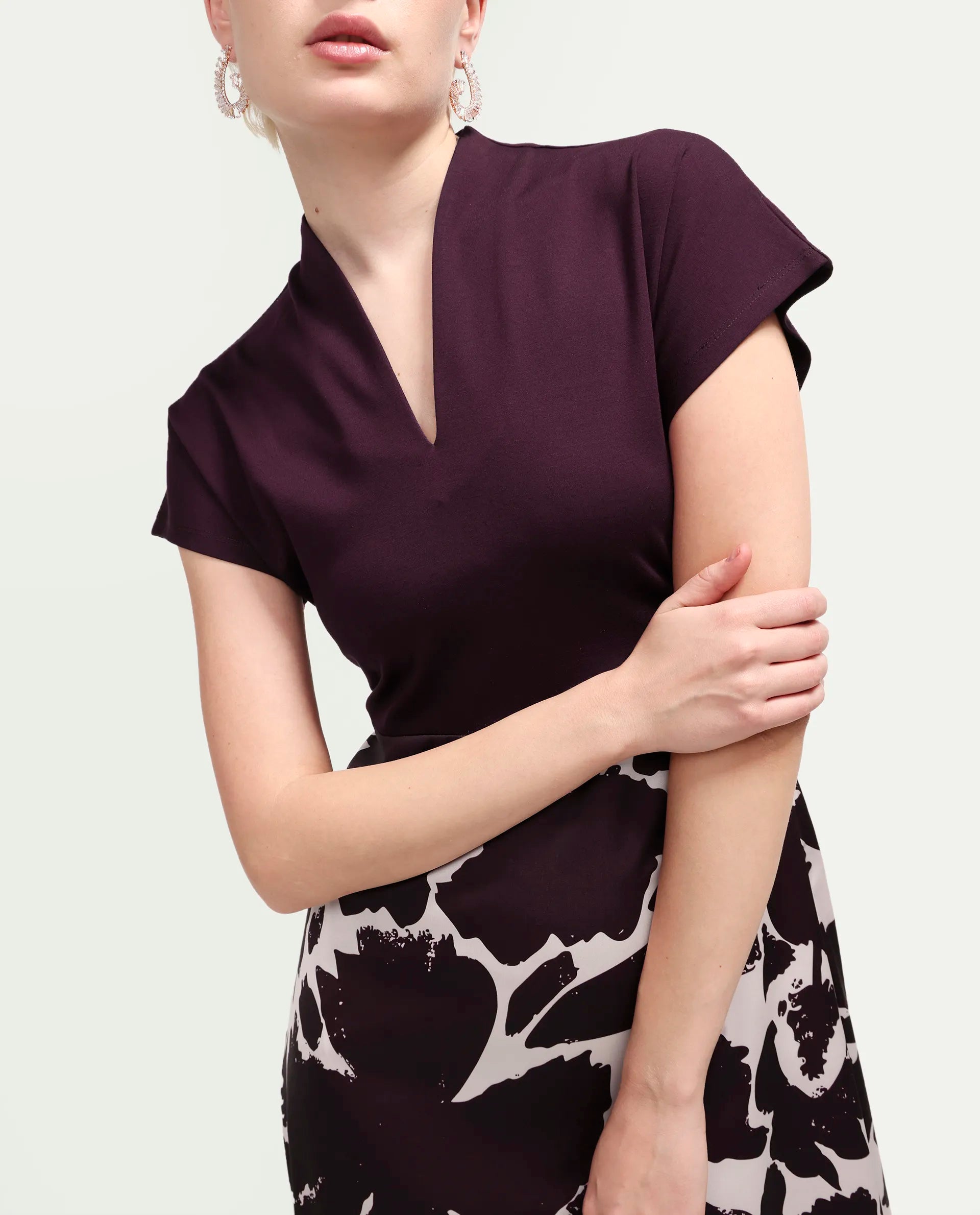 Rareism Women's Sopply Maroon Cotton V-Neck A-Line Abstract Print Dress