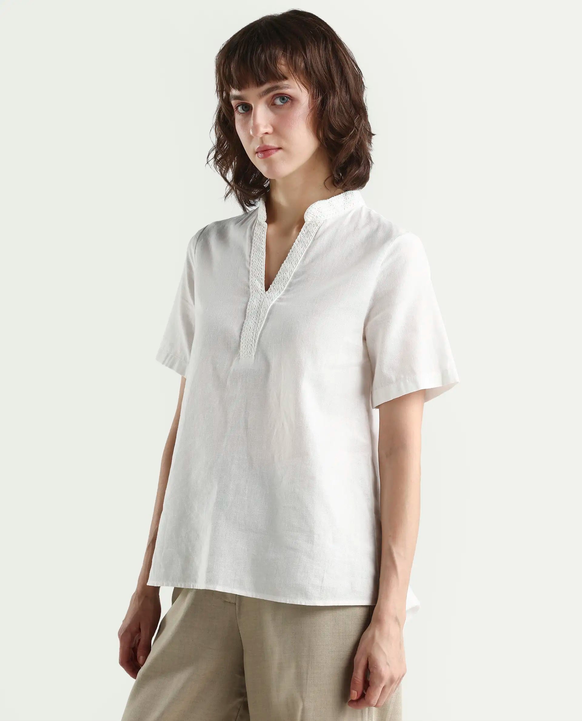 Rareism Women's Nubag Off White Cotton Blend Half Sleeve Mandarin Collar Regular Fit Top