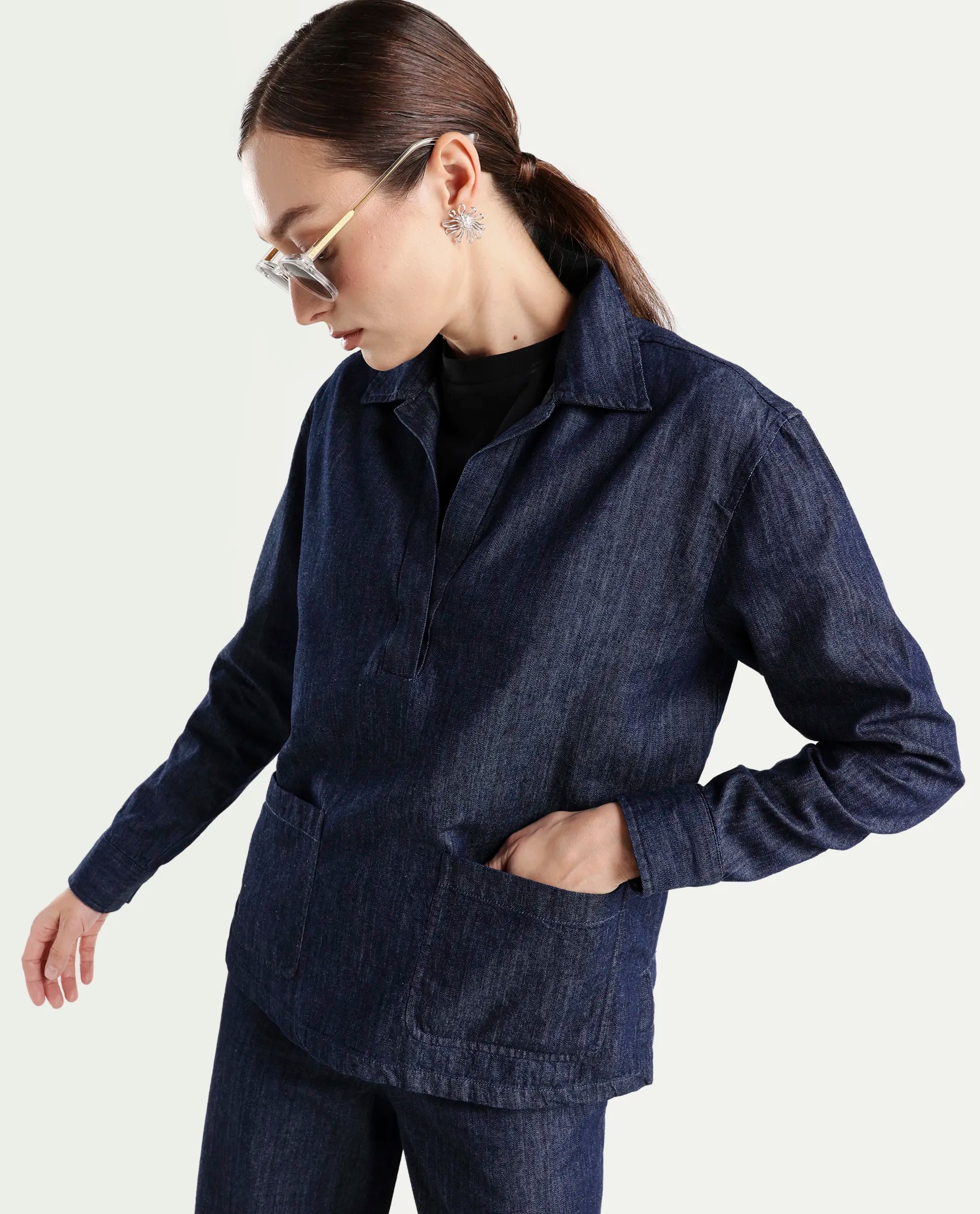 Rareism Women's Dento Blue Cotton Spread Collar Relaxed Plain Top