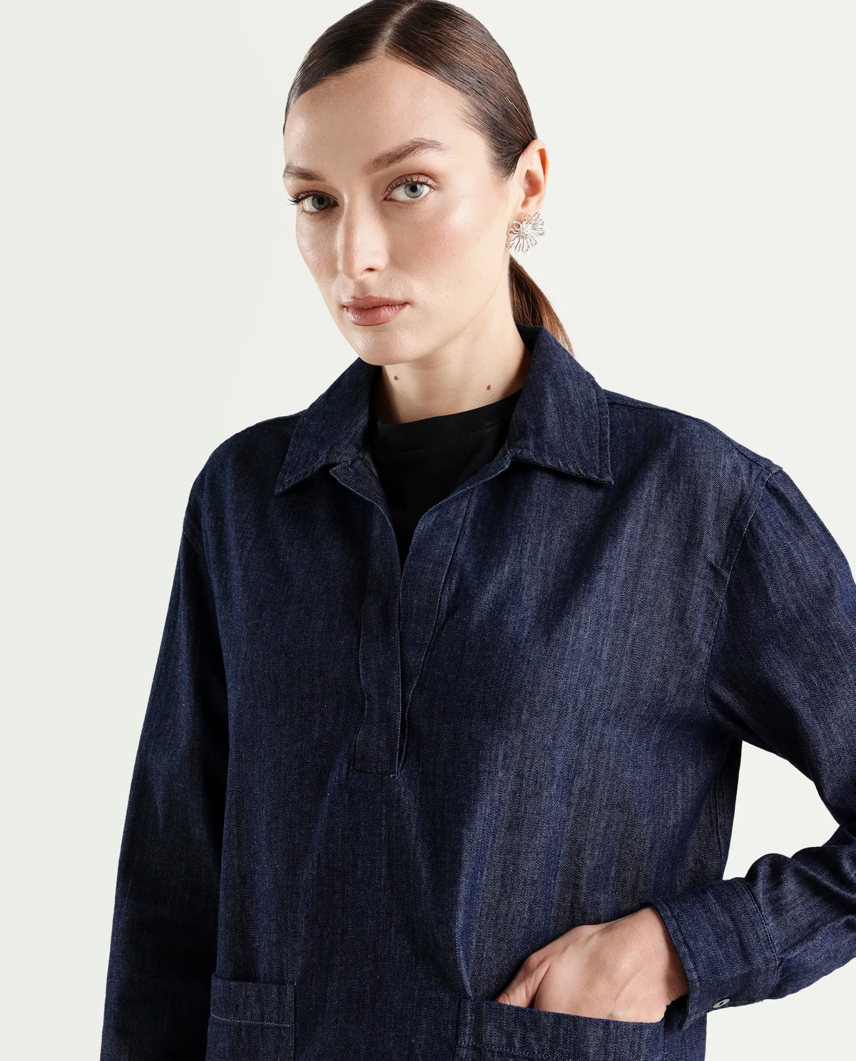 Rareism Women's Dento Blue Cotton Spread Collar Relaxed Plain Top