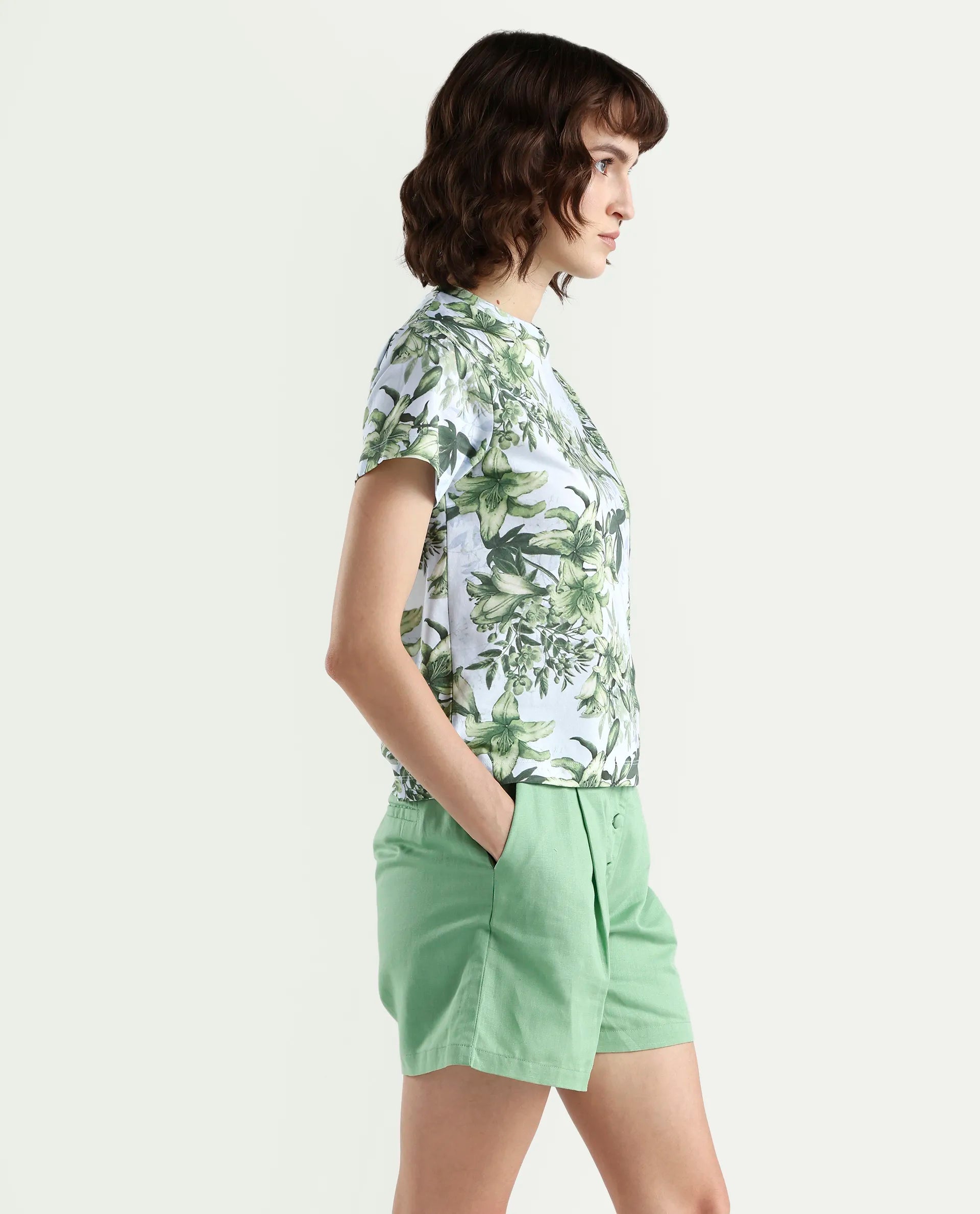 Rareism Women's Zrek Light Blue Cotton Blend Half Sleeve Regular Fit Floral Print T-Shirt