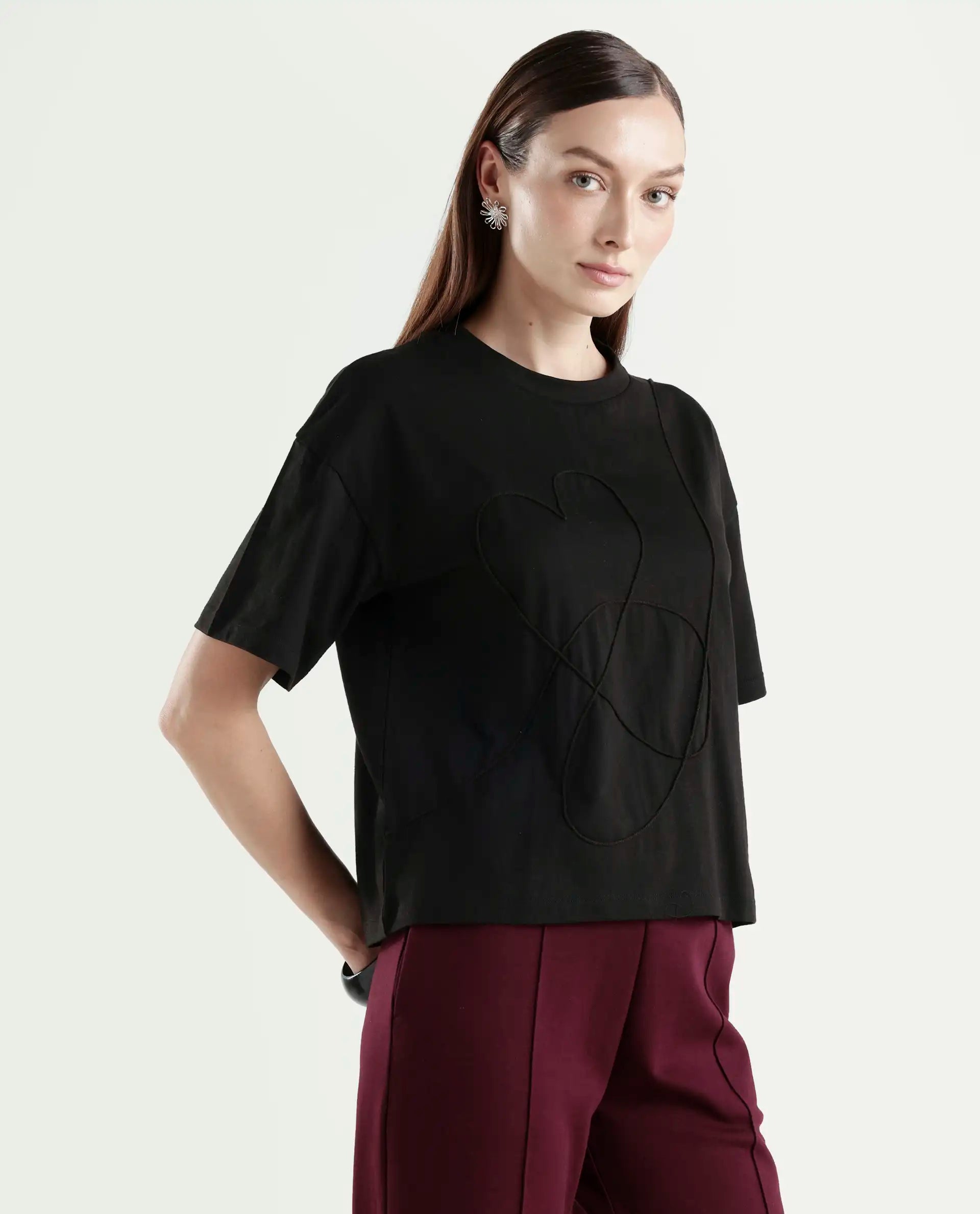 Rareism Women's Zovi Black Cotton Half Sleeve Boxy Object Print T-Shirt