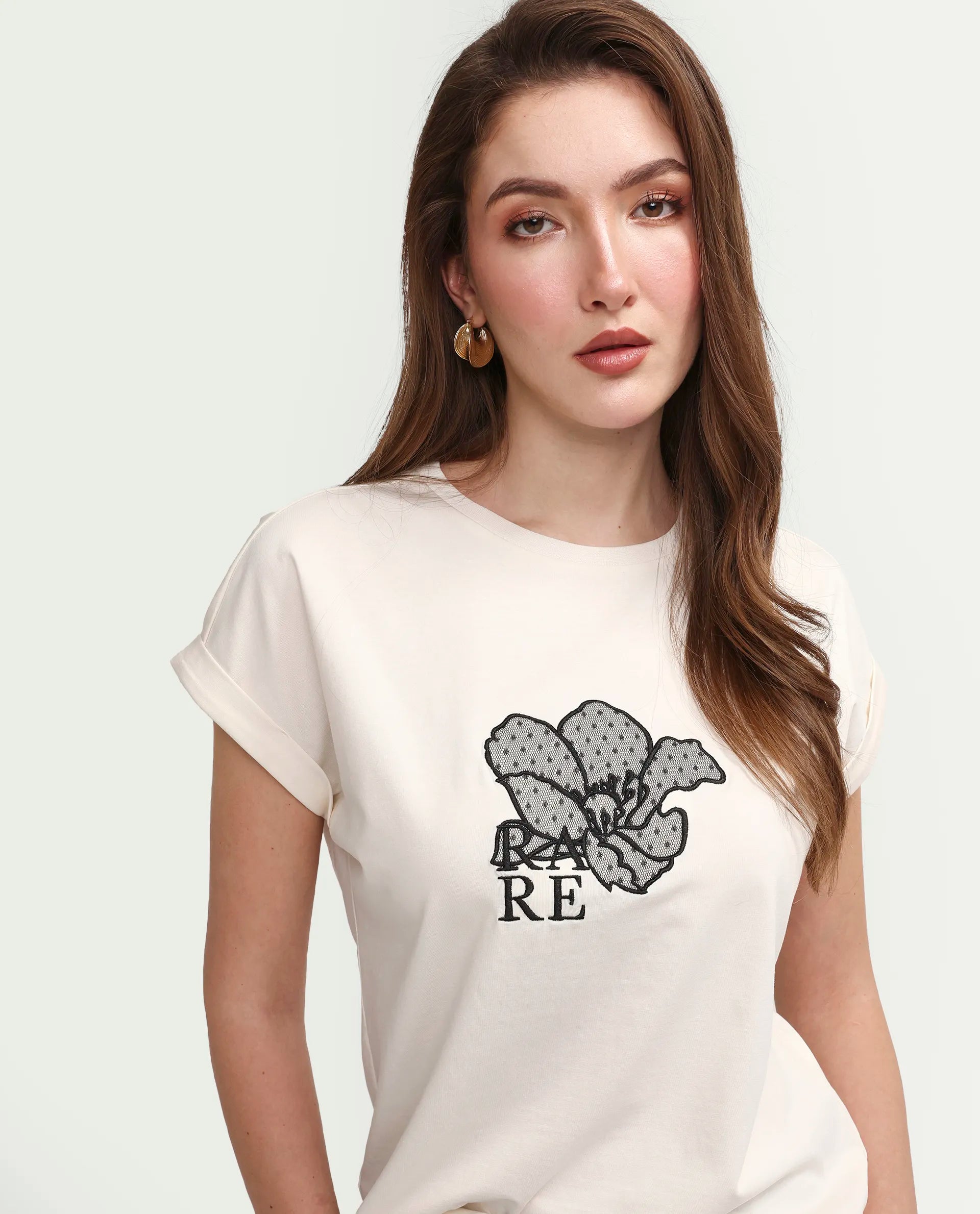 Rareism Women's Zools Off White Cotton Blend Half Sleeve Relaxed Fit Floral Print T-Shirt