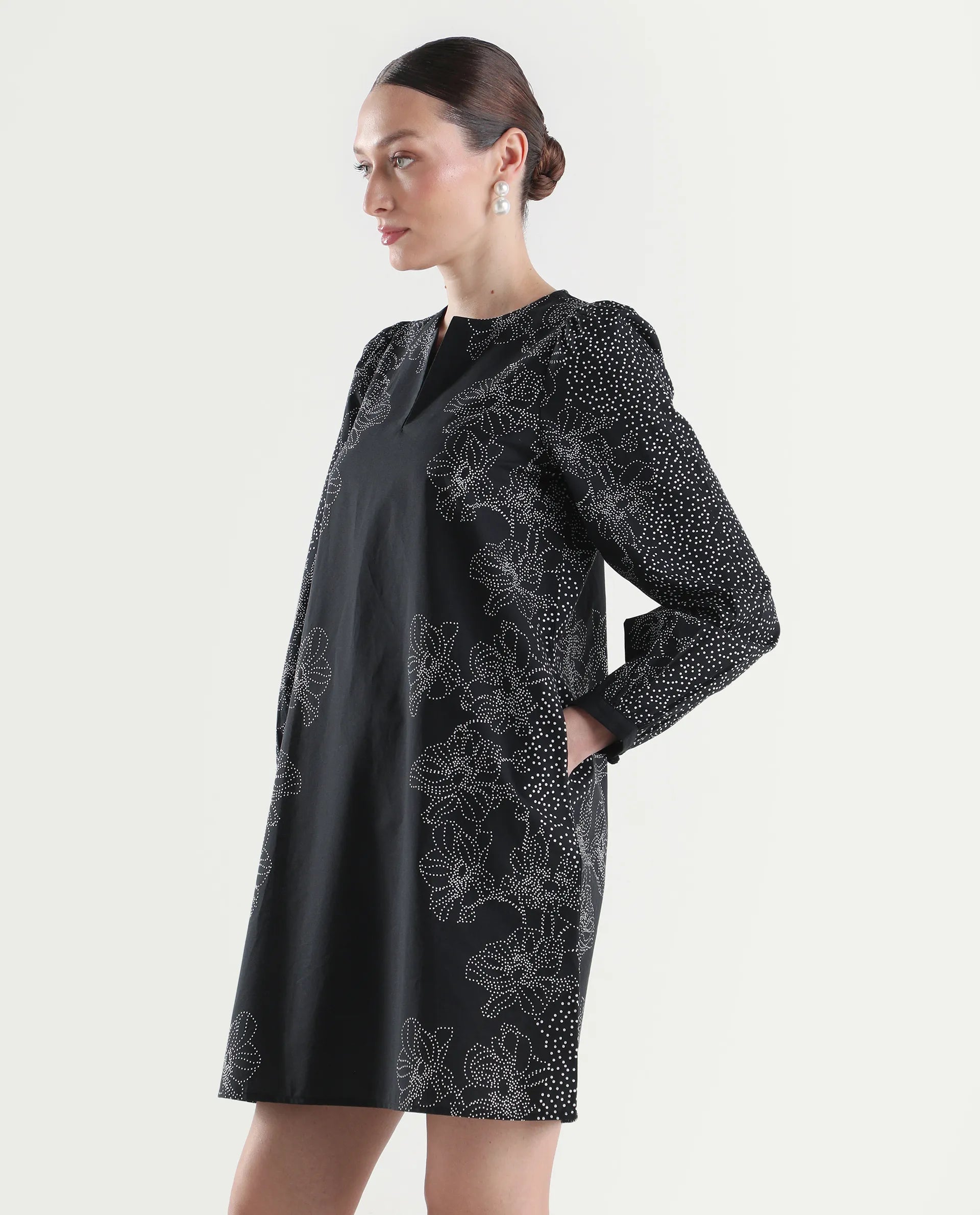 Rareism Women's Ciana Black Cotton Full Sleeve Relaxed Fit Floral Print Dress