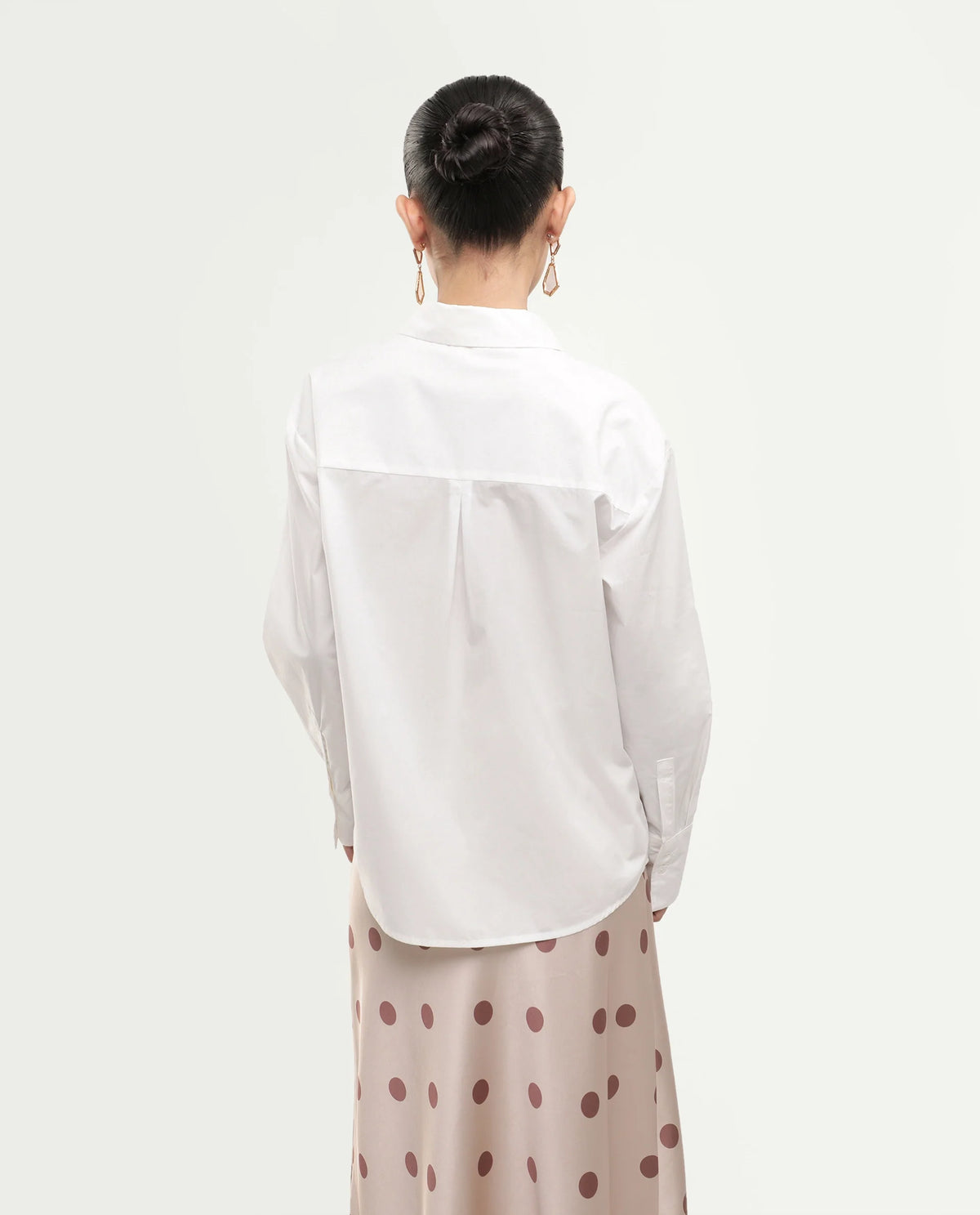 Rareism Women's Mewoki White Cotton Full Sleeve Spread Collar Regular Plain Shirt