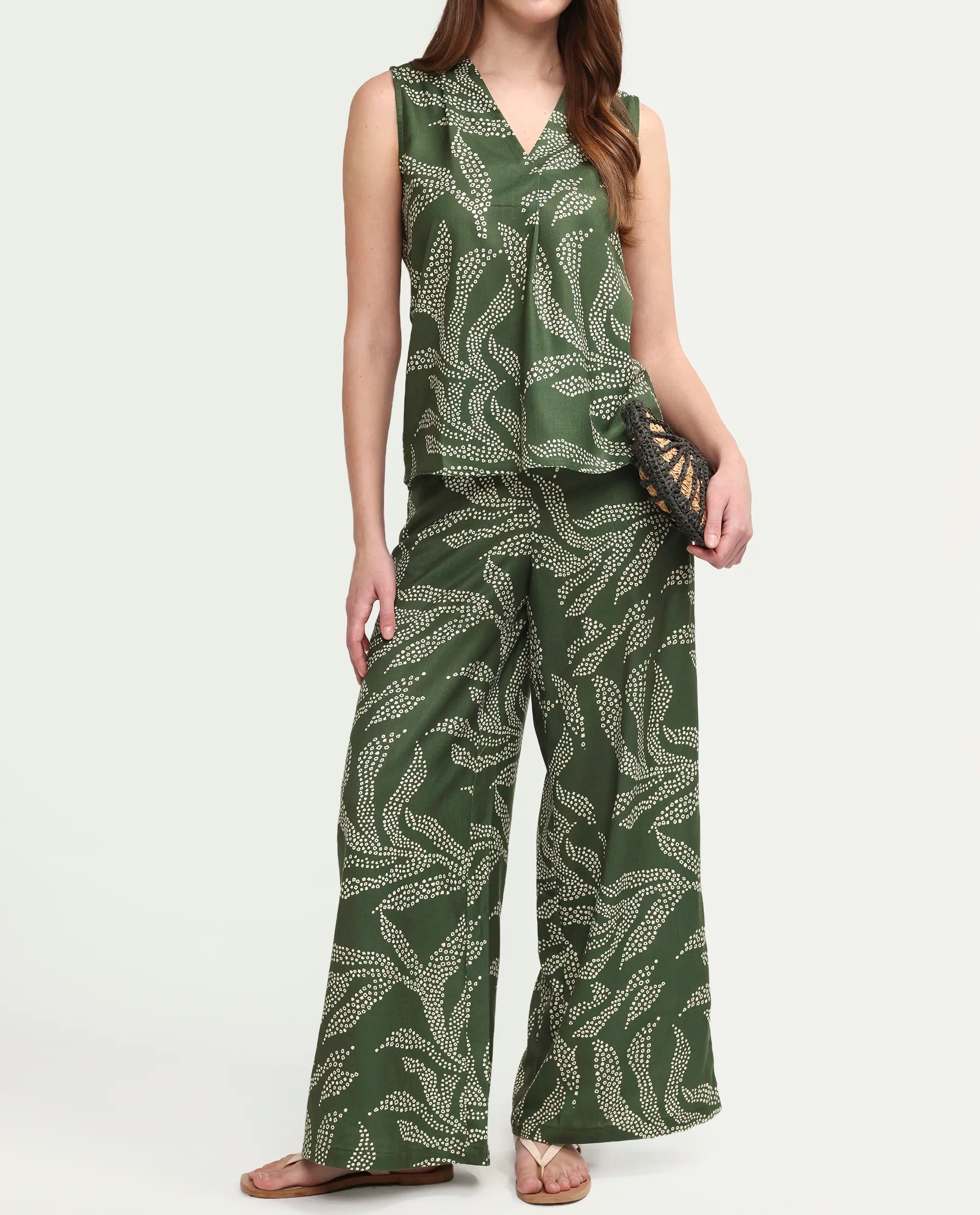 Rareism Women's Vadir-B Olive Polyester Wide Abstract Print Trouser