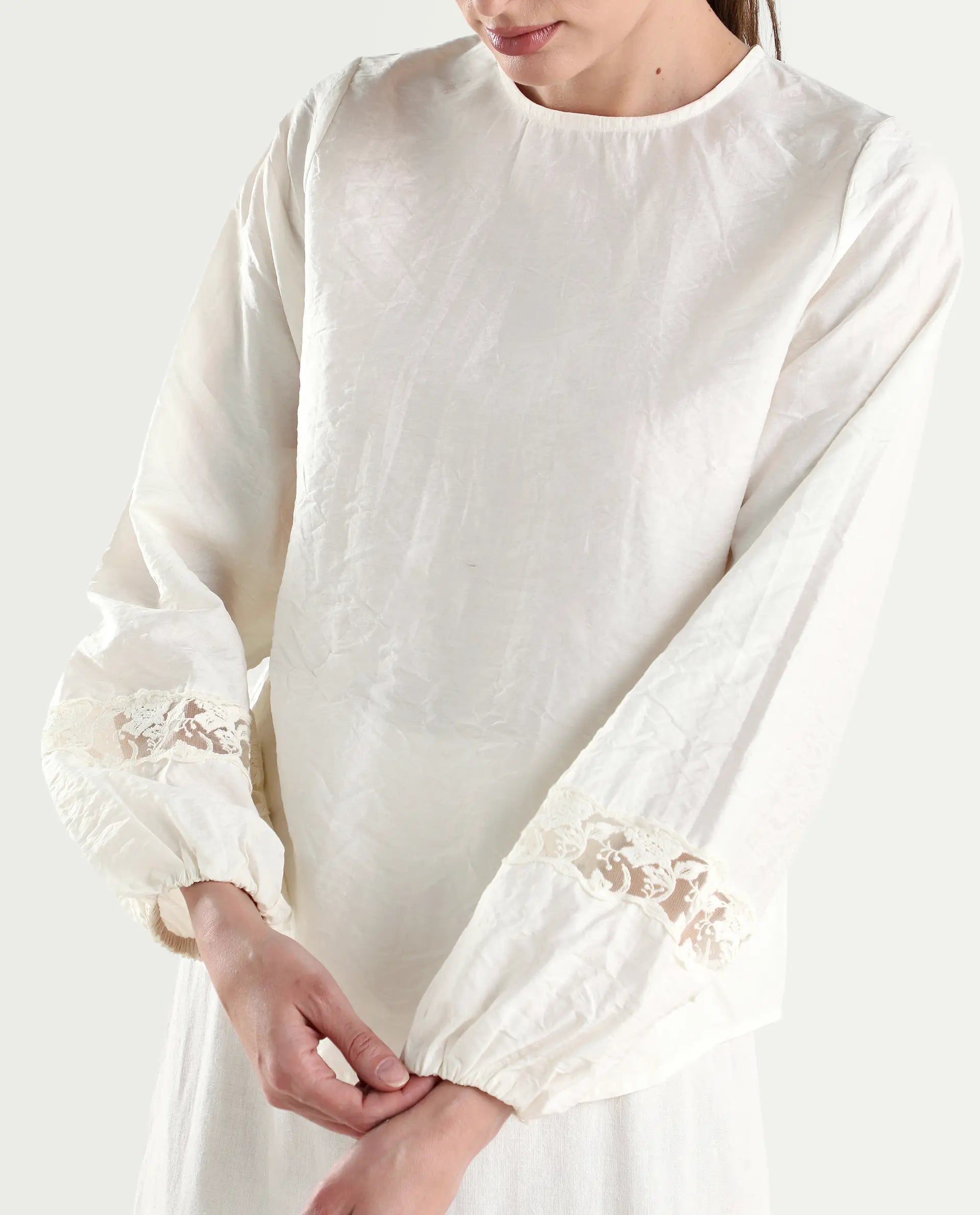 Rareism Women's Vaeli Off White Viscose Blend Full Sleeve Relaxed Fit Plain Top