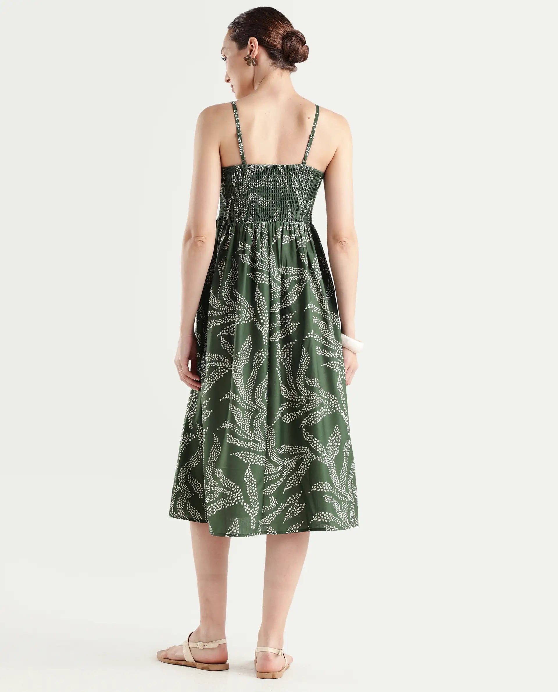 Rareism Women's Vanik Olive 100% Linen Sleeveless Fit And Flare Abstract Print Dress