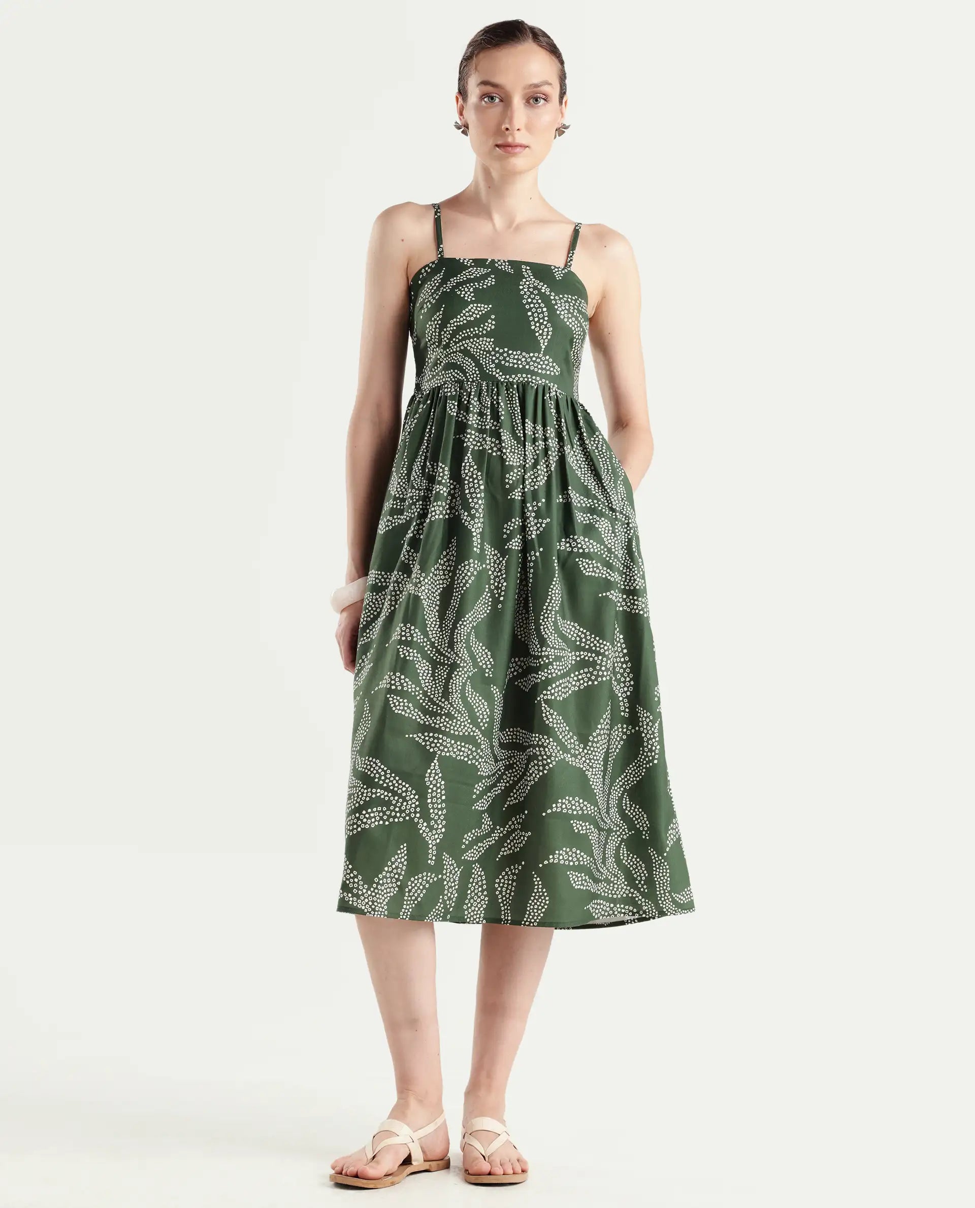 Rareism Women's Vanik Olive 100% Linen Sleeveless Fit And Flare Abstract Print Dress