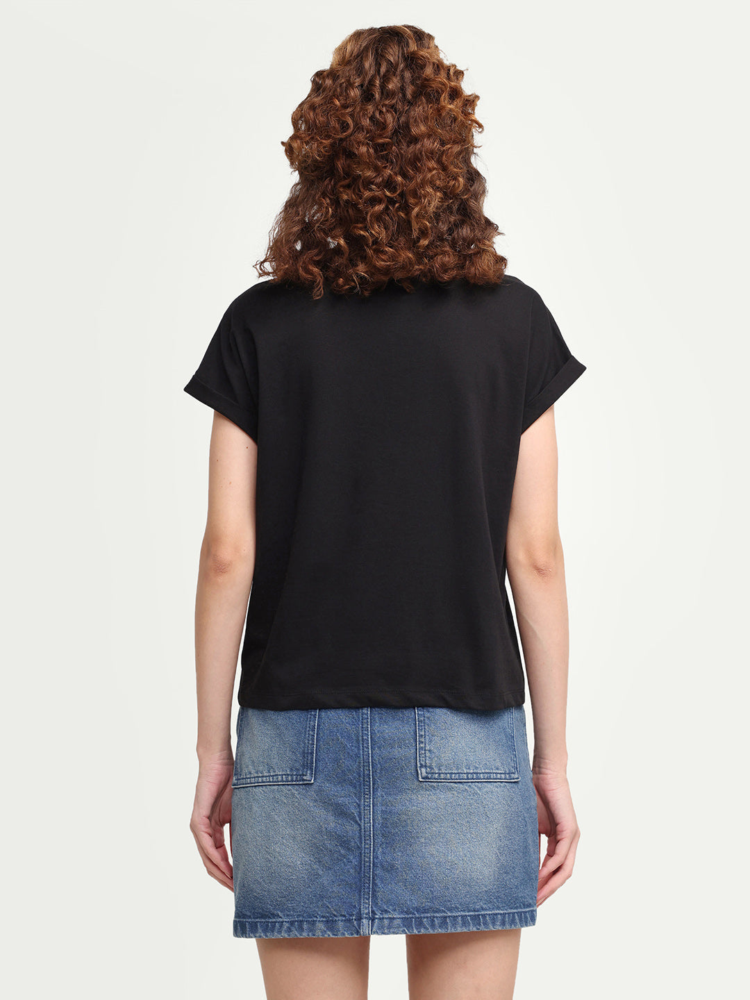 Rareism Women's Zue Black Cotton Crew Neck Pull-On Relaxed Typography Print T-Shirt
