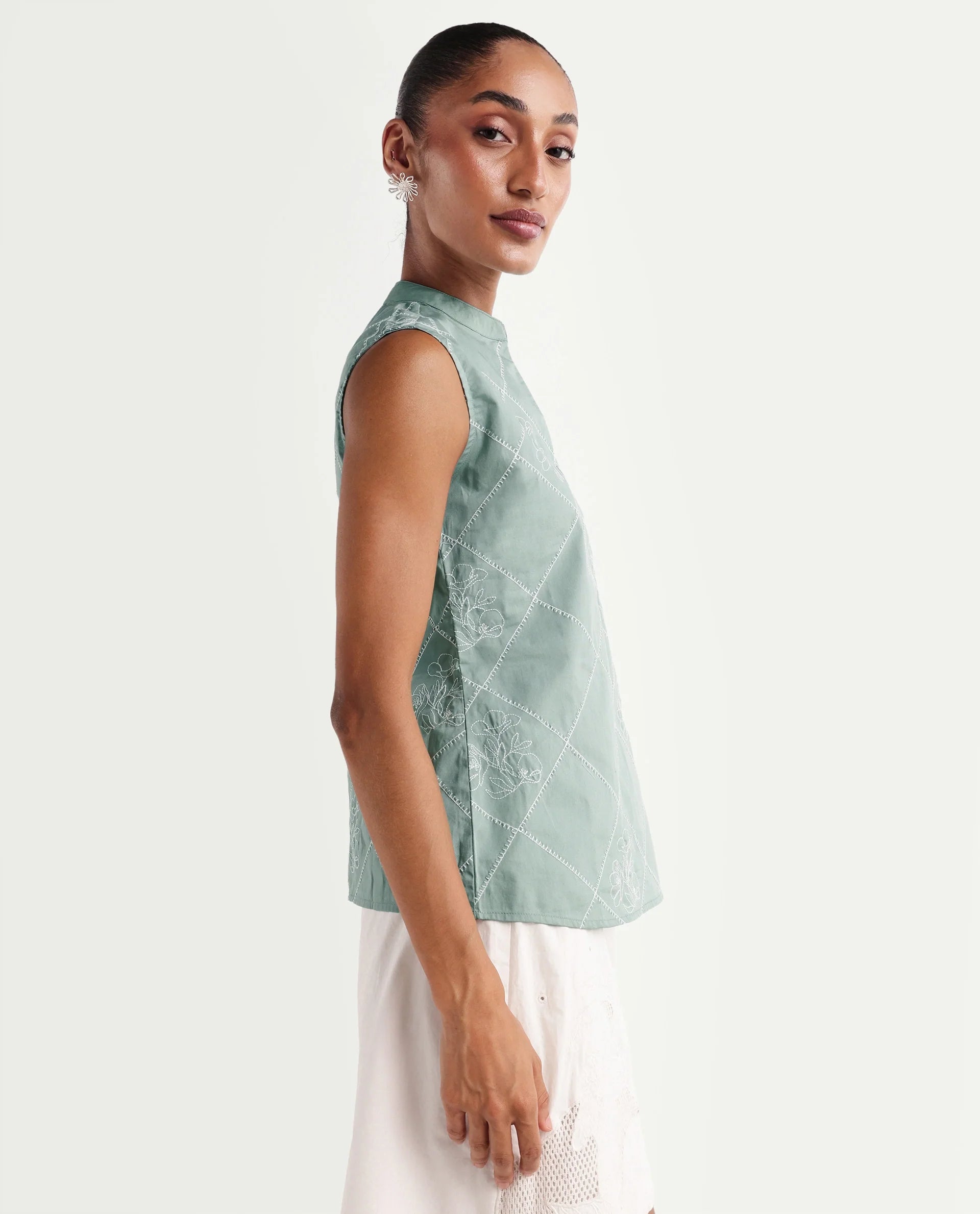 Rareism Women's Hax Dusky Green Cotton Sleeveless Band Collar Pull-On Regular Plain Top