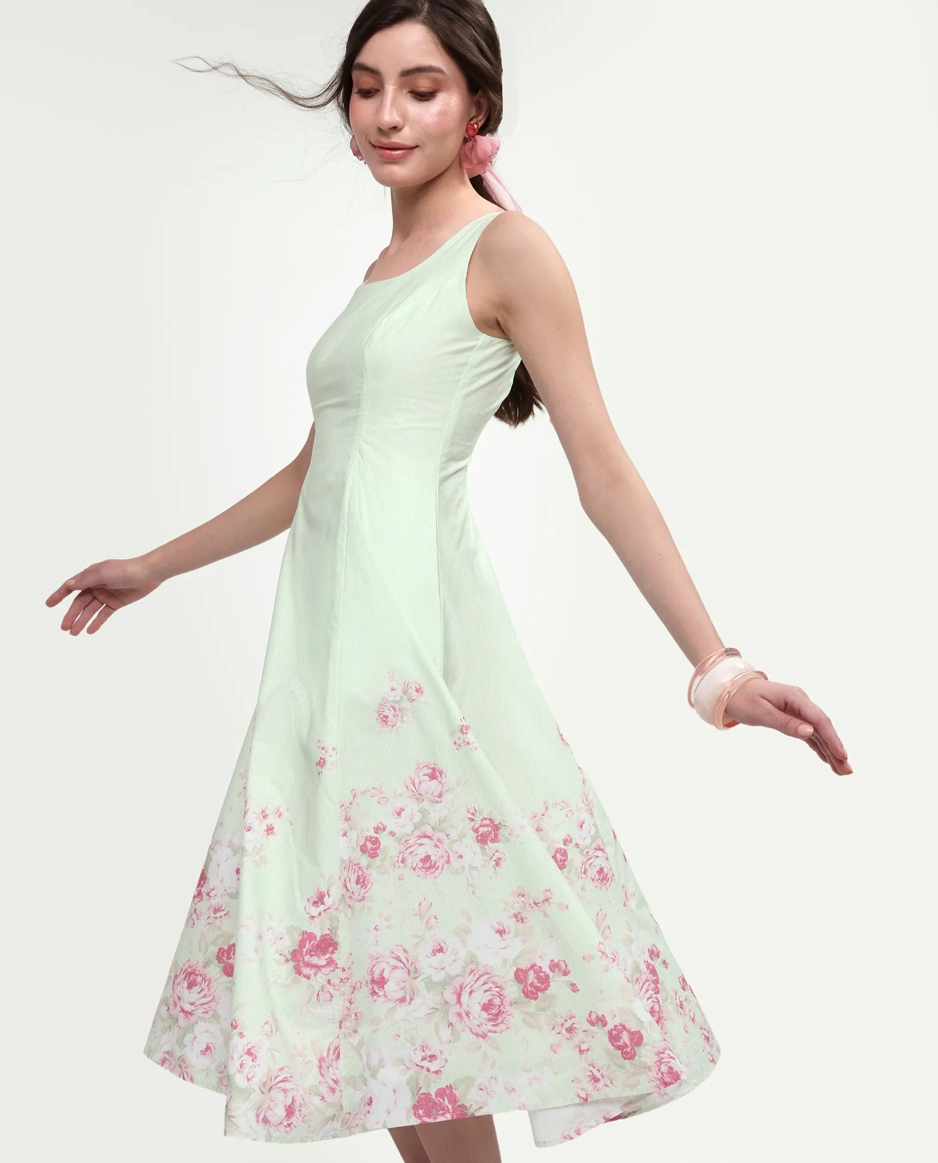 Rareism Women's Horo Light Green Cotton Scoop Neck Fit And Flare Floral Print Dress