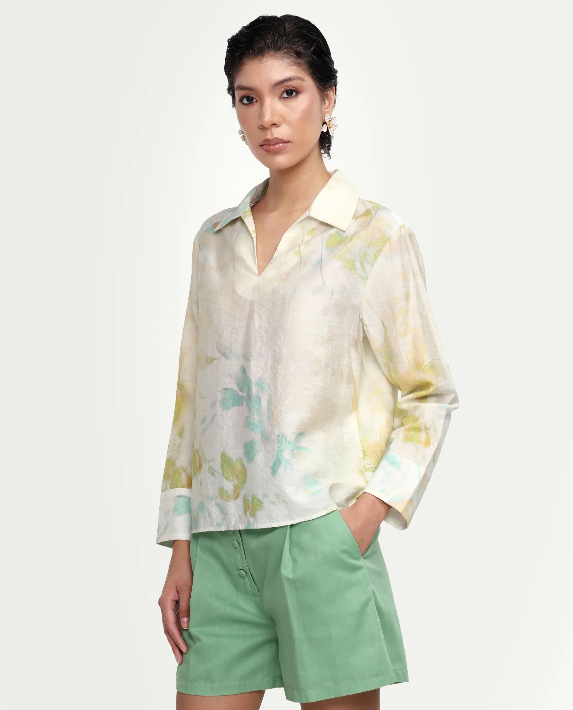Rareism Women's Hrixo Light Green Viscose Blend Johnny Collar Relaxed All Over Print Top