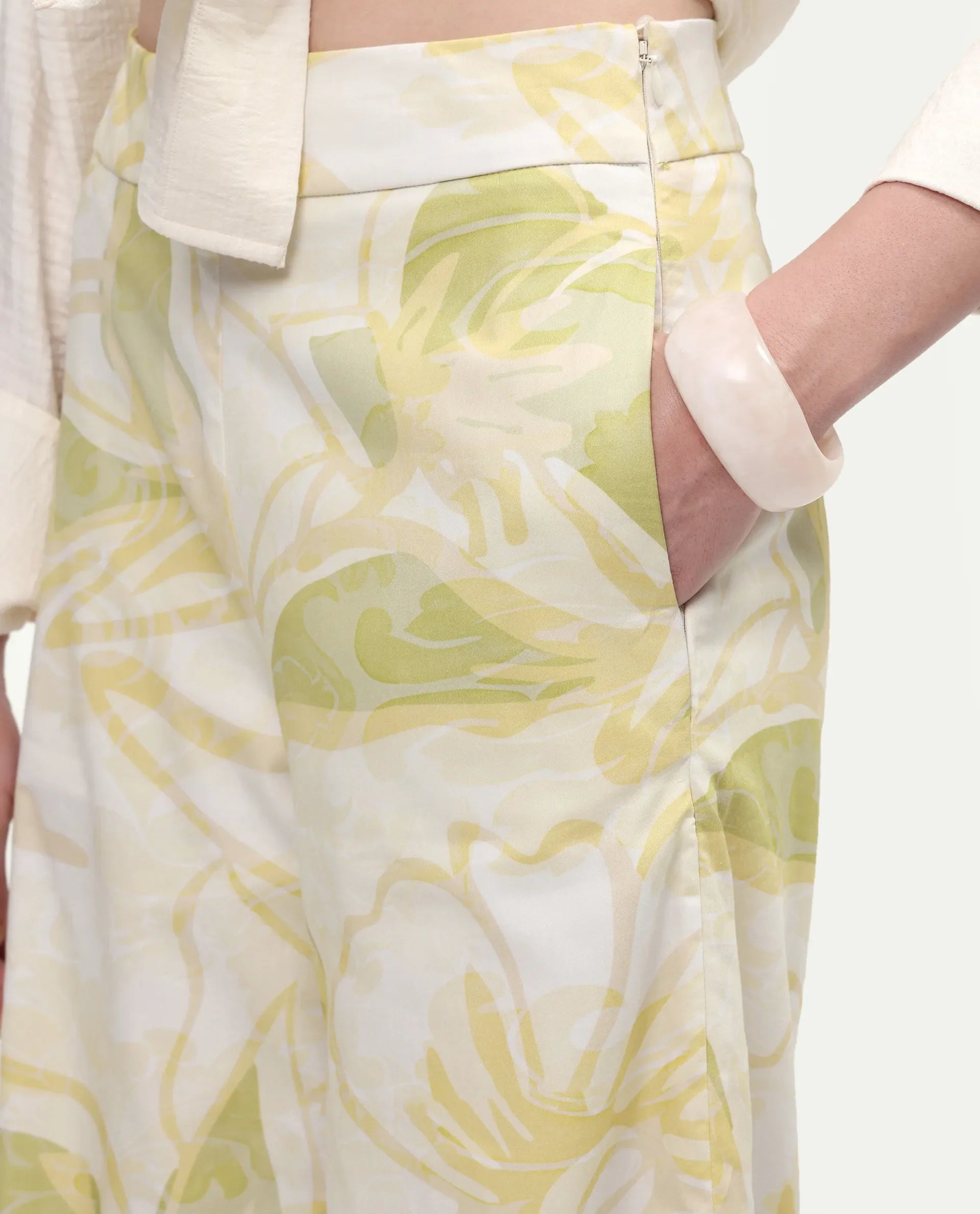 Rareism Women's Hyce-B Light Green Cotton Wide Leg Abstract Print Trouser