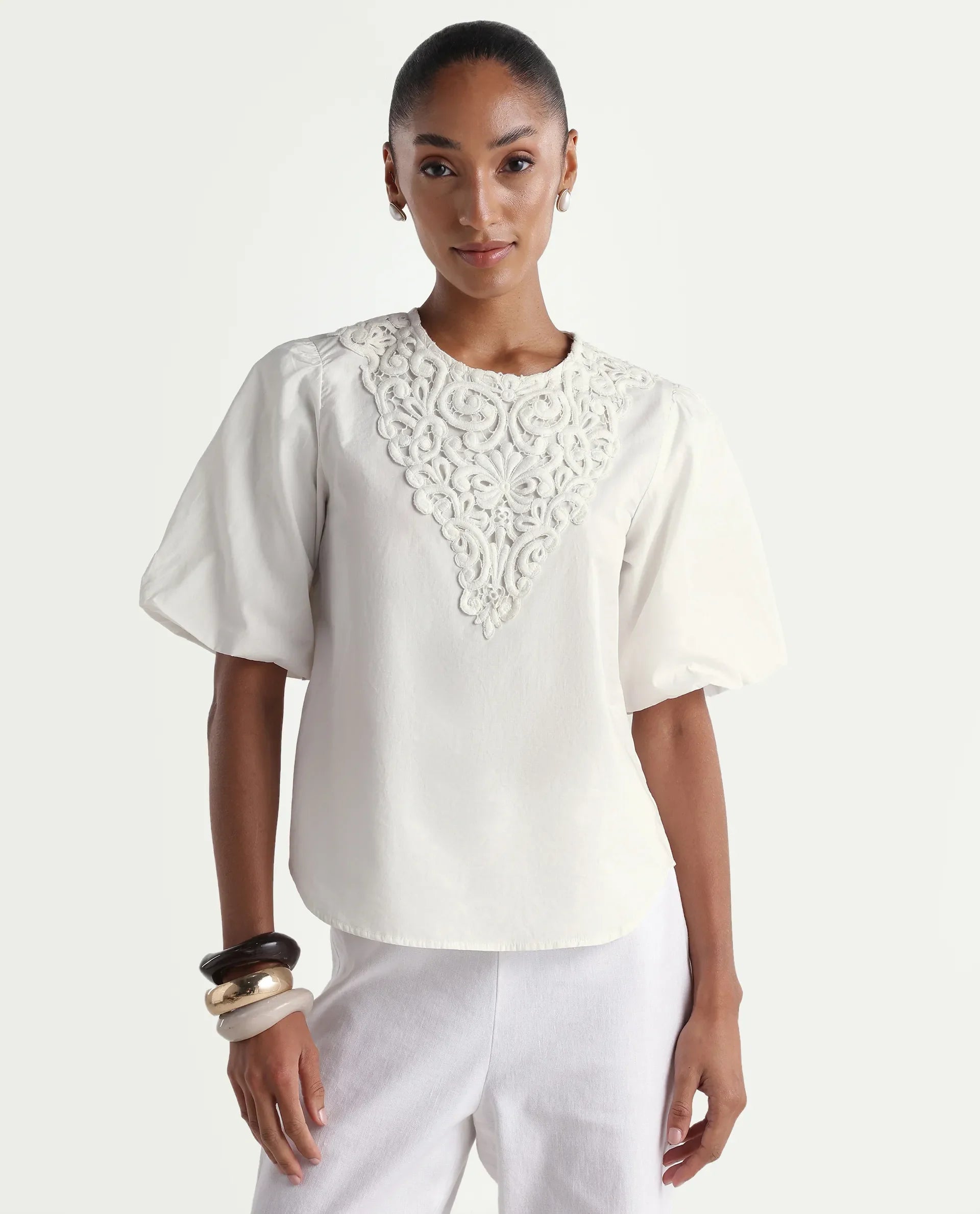 Rareism Women's Nuku White Cotton Crew Neck Relaxed Plain Top