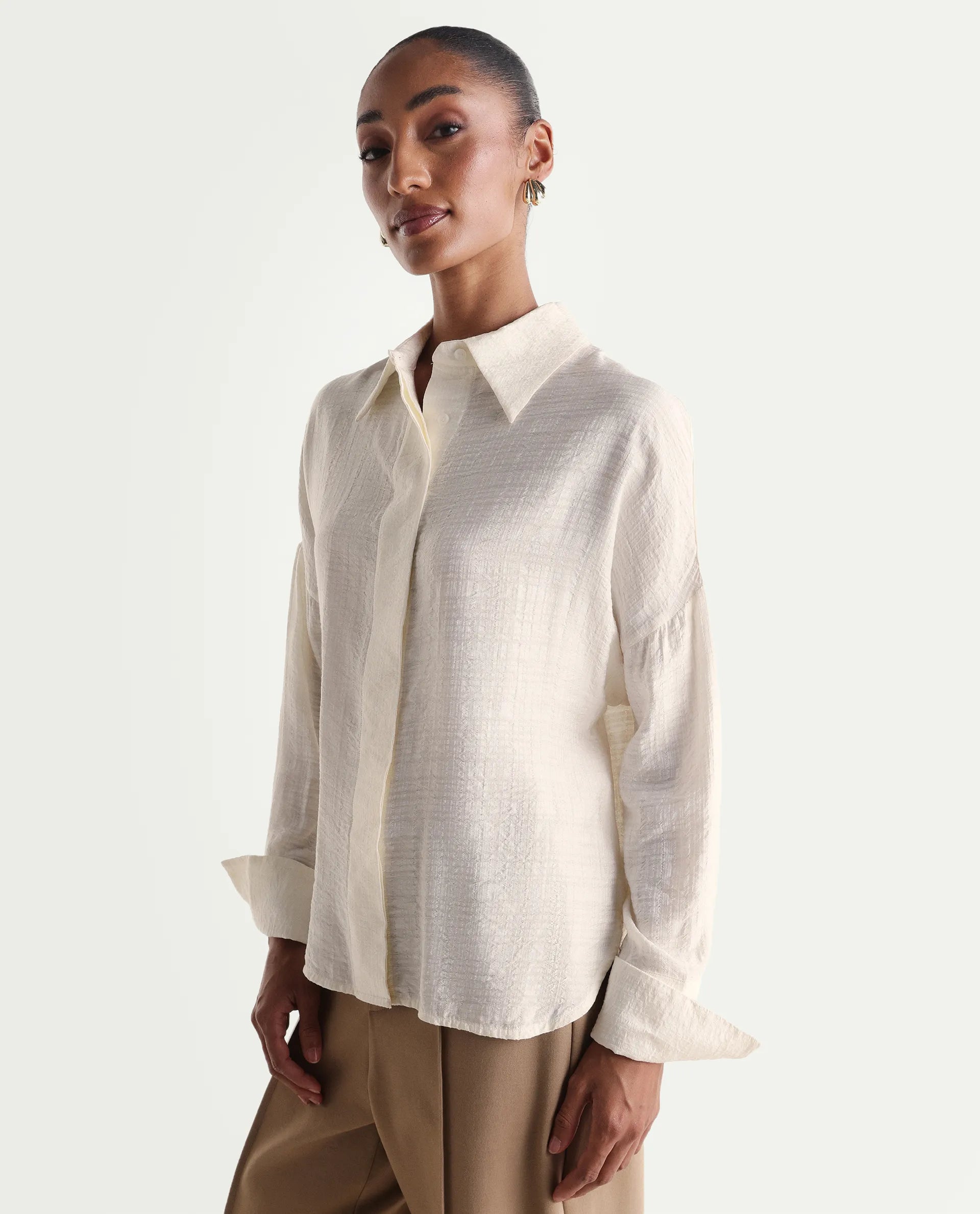 Rareism Women's Diri Off White Viscose Blend Full Sleeve Spread Collar Button Oversized Plain Shirt