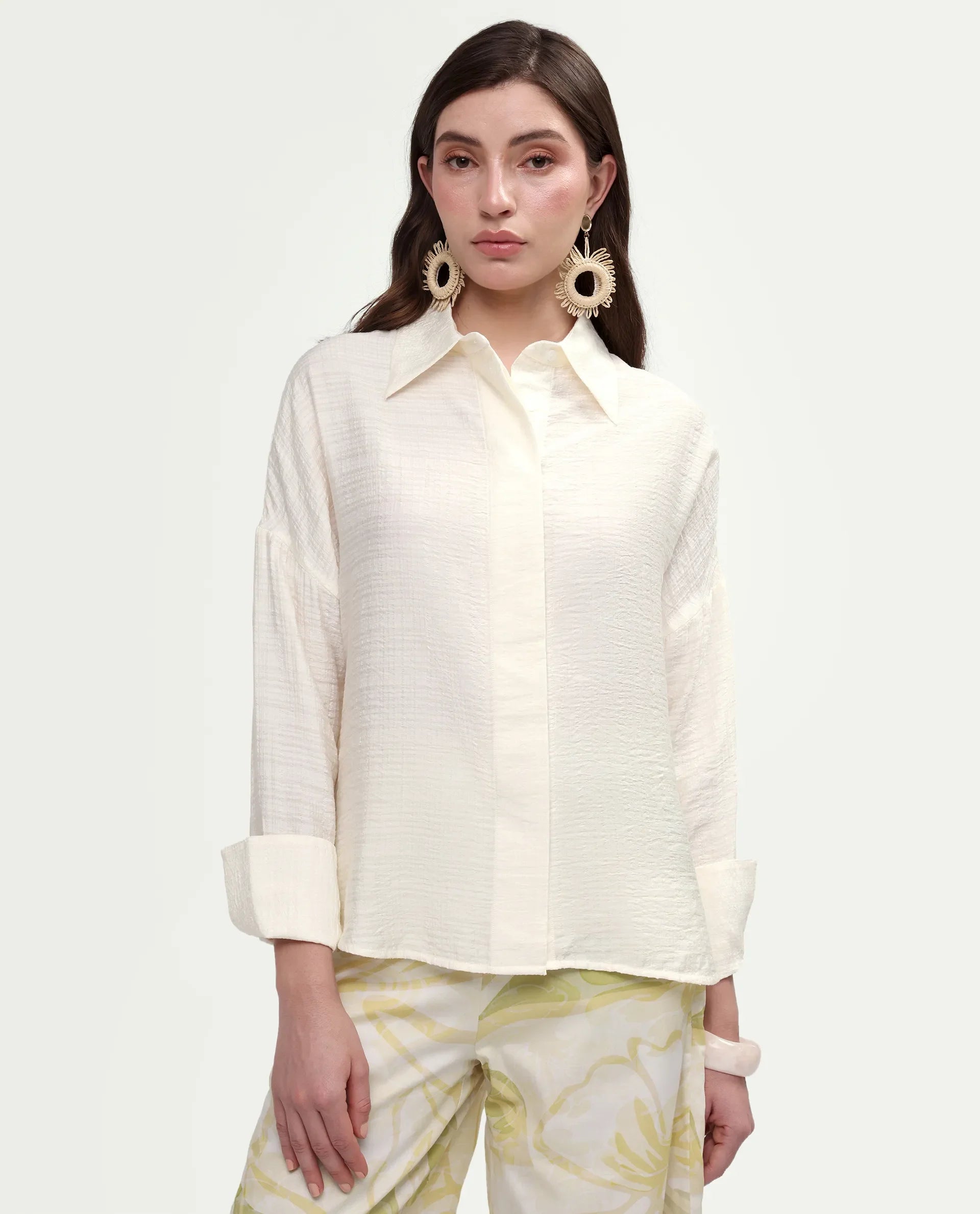 Rareism Women's Diri Off White Viscose Blend Full Sleeve Spread Collar Button Oversized Plain Shirt