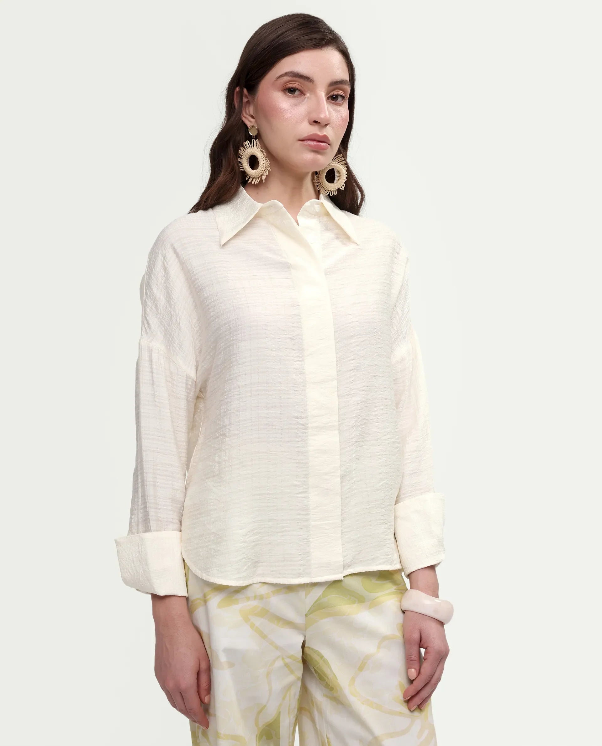 Rareism Women's Diri Off White Viscose Blend Full Sleeve Spread Collar Button Oversized Plain Shirt