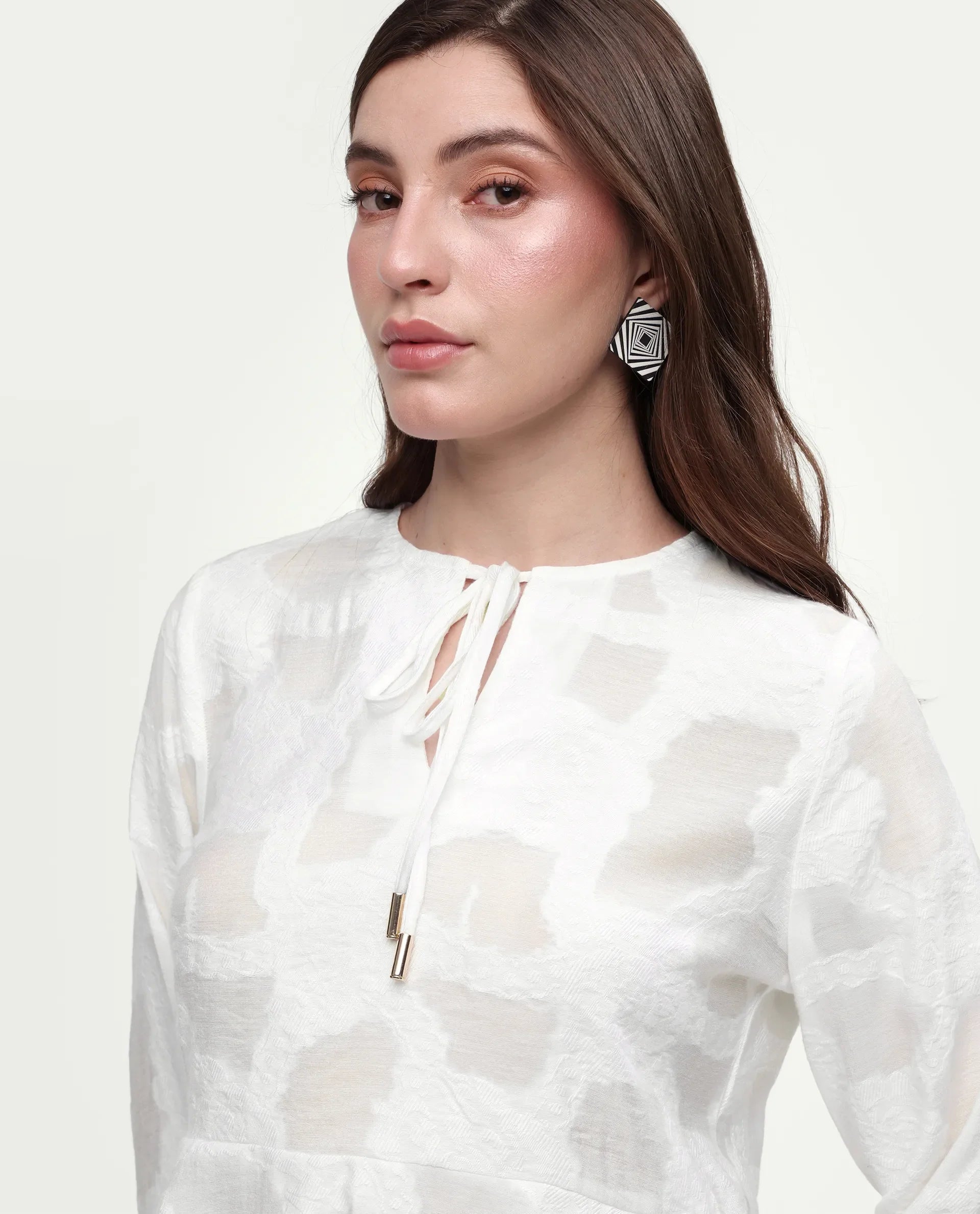 Rareism Women's Daro Offwhite Viscose Blend Tie-Up Regular Plain Top