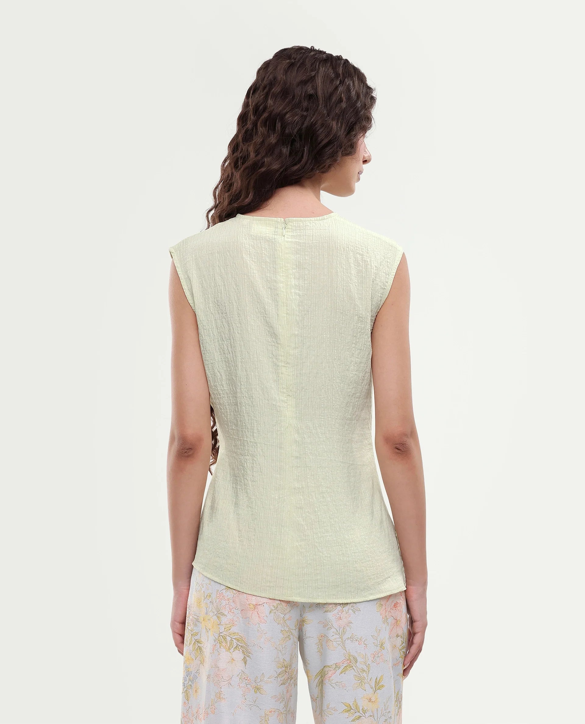 Rareism Women's Daca Light Green Viscose Blend Crew Neck Button Regular Plain Top