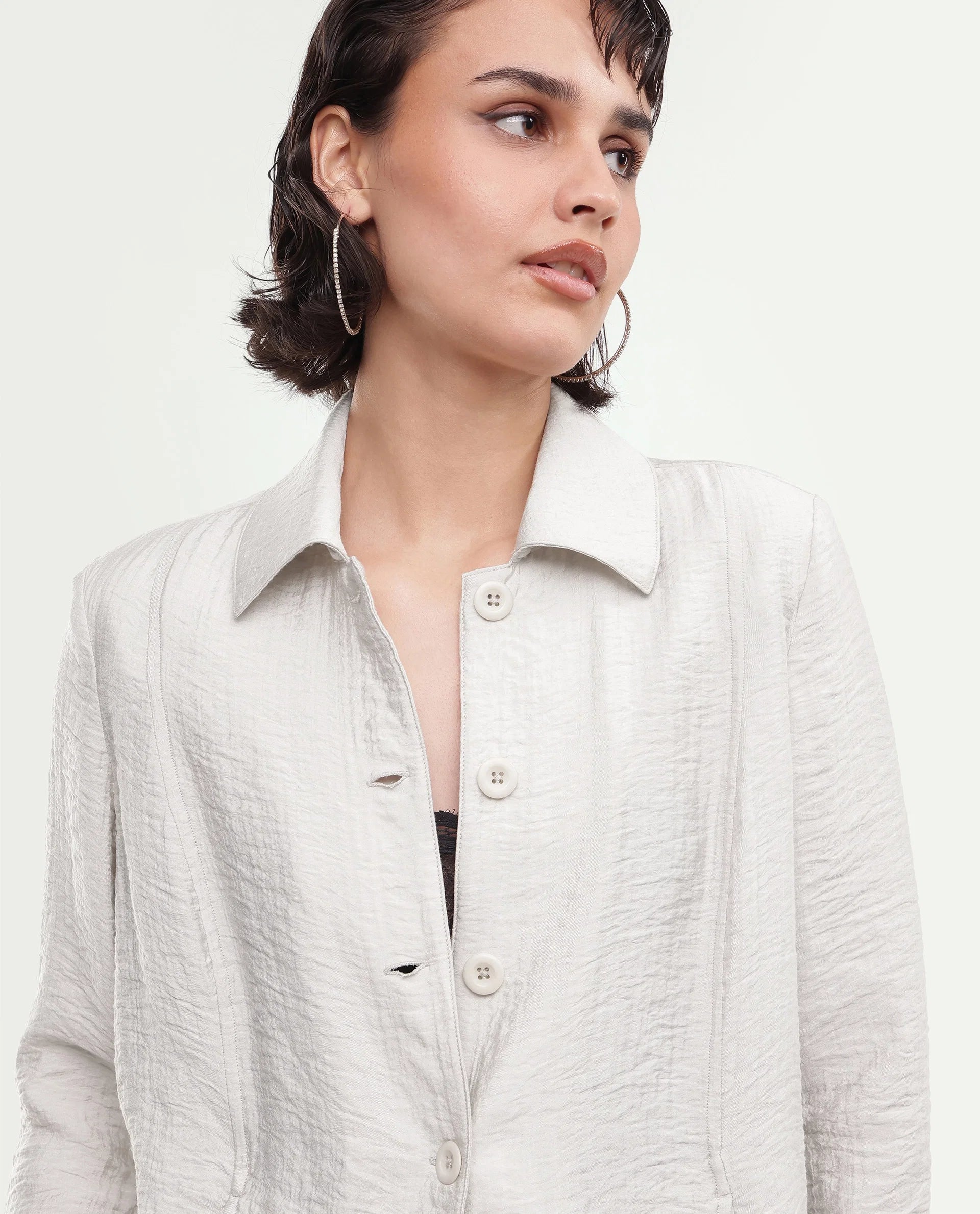 Rareism Women's Dion-T Off White Viscose Blend Spread Collar Button Boxy Plain Shacket