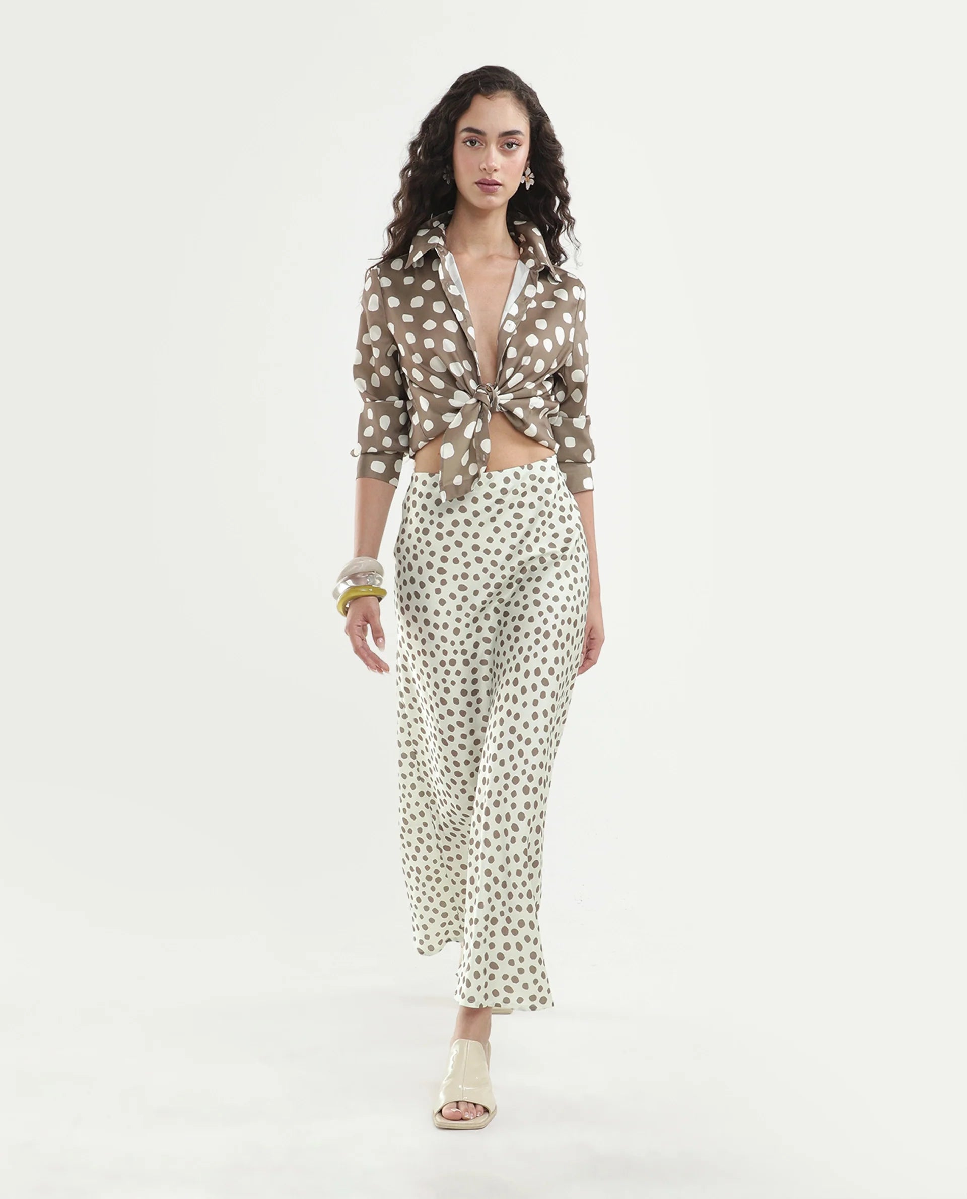 Rareism Women's Polron White Polyester Elastic Fit And Flare Polka Print Skirt