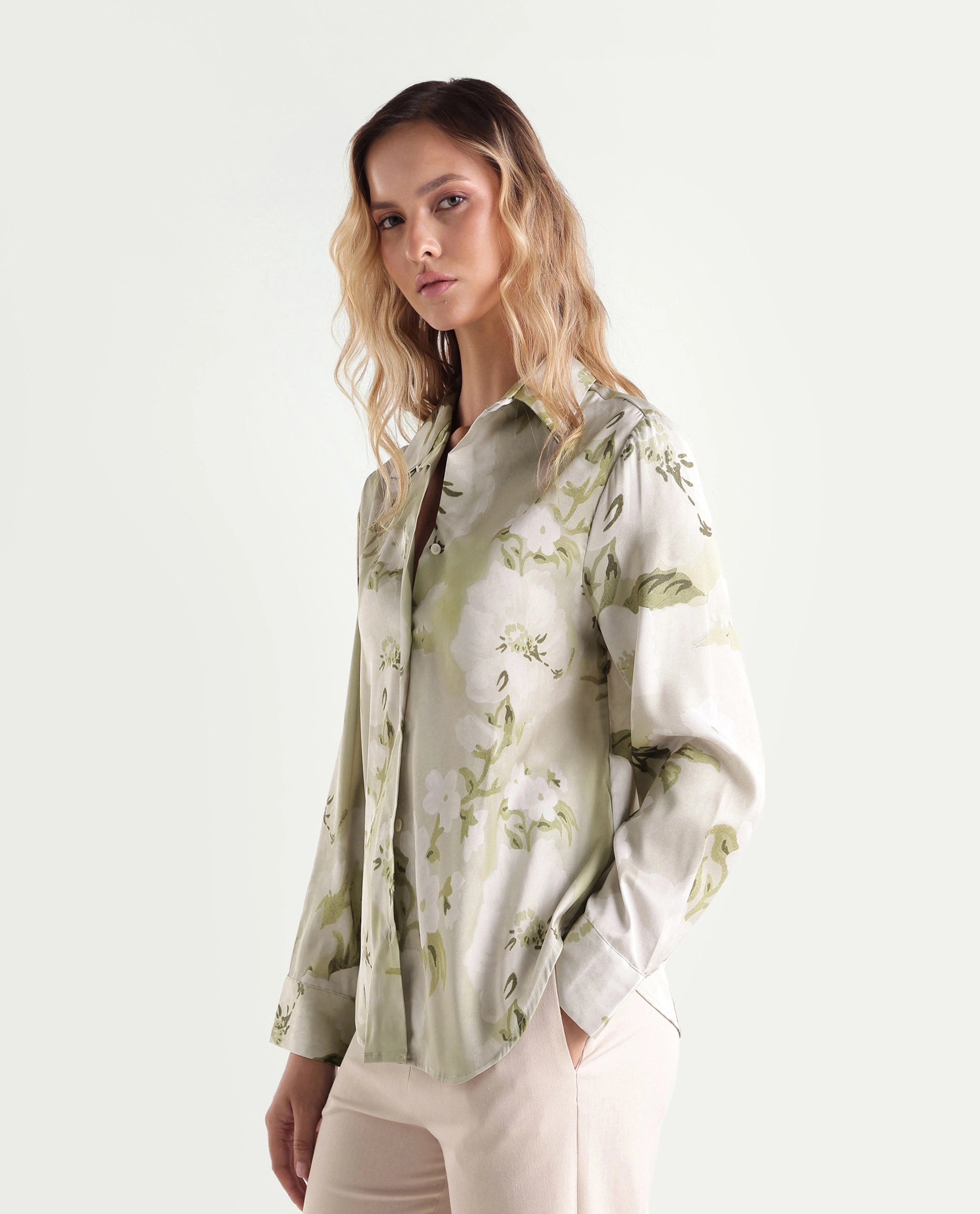 Rareism Women's Satino Light Green Abstract Polyester Regular Long Sleeves Shirt