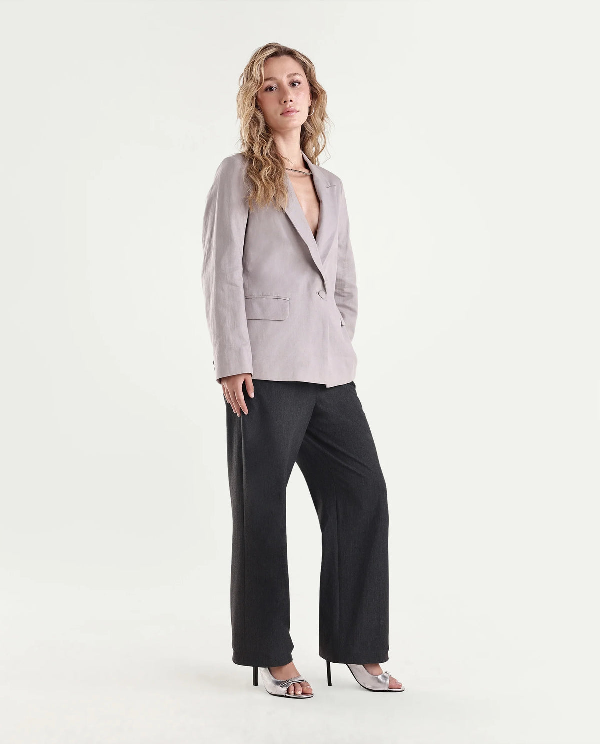 Rareism Women's Srait-Aw26 Grey Polyester Blend Straight Plain Trouser