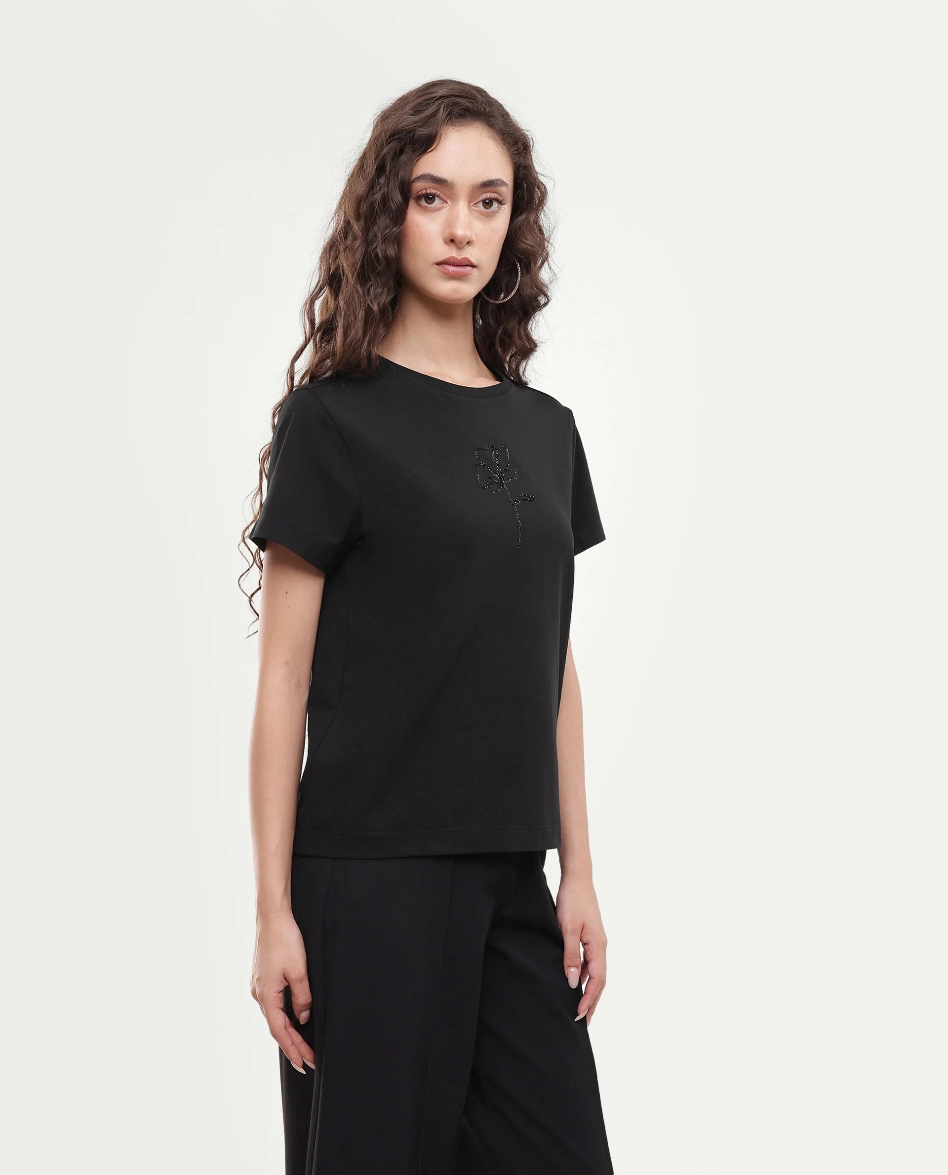 Rareism Women's Pleeve Black Cotton Blend Pull-On Regular Fit Printed T-Shirt