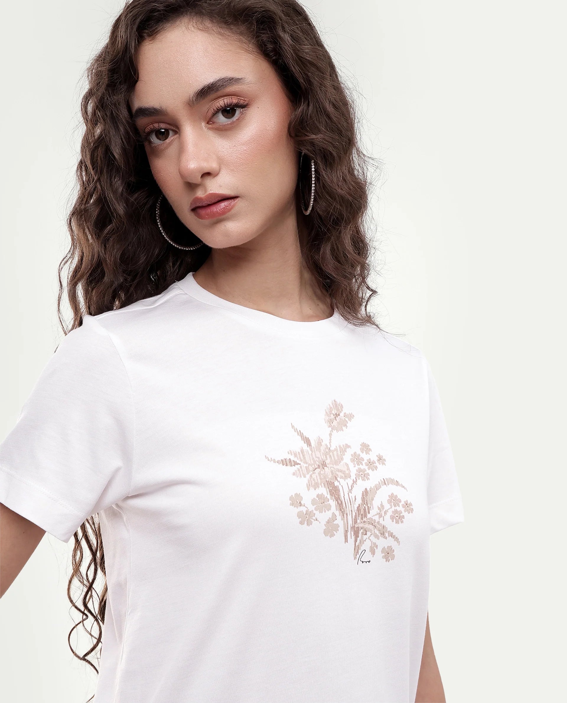 Rareism Women's Poco Off White Cotton Pull-On Regular Fit Printed T-Shirt