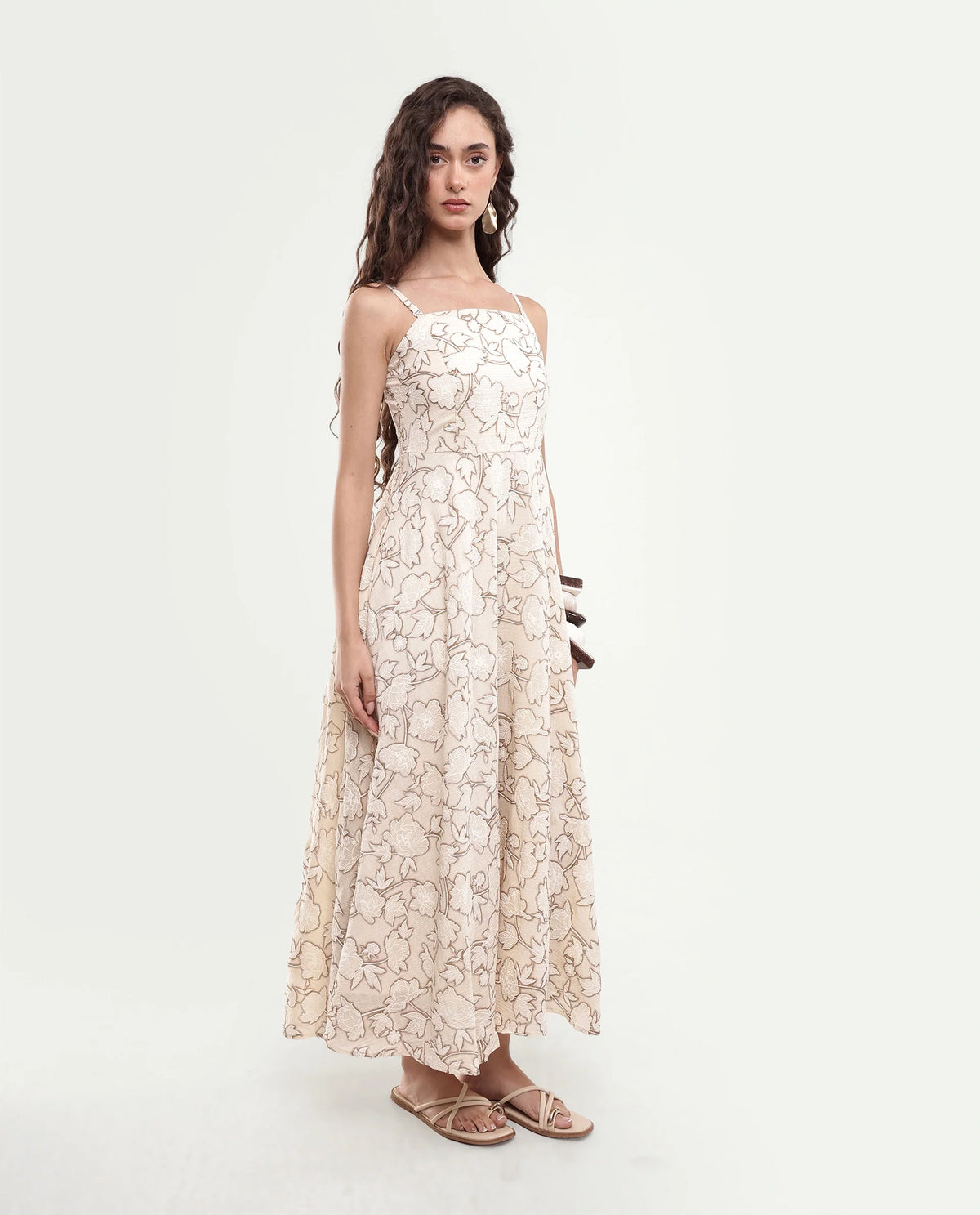 Rareism Women's Yadi Off White Floral Viscose Blend Fit And Flare Sleeveless Maxi Dress