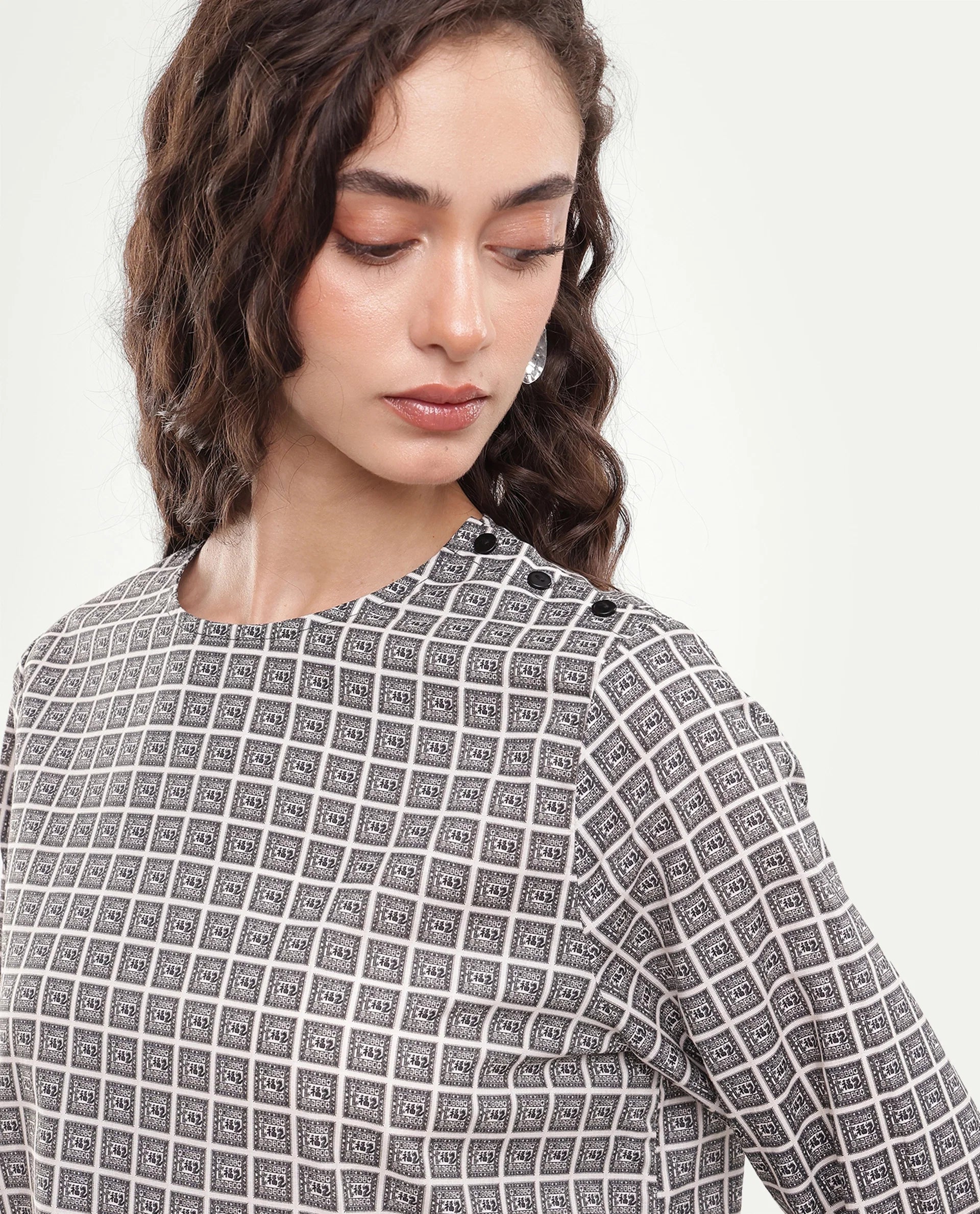 Rareism Women's Mahj Beige Geometric Cotton A-Line Three Quarter Sleeve Top