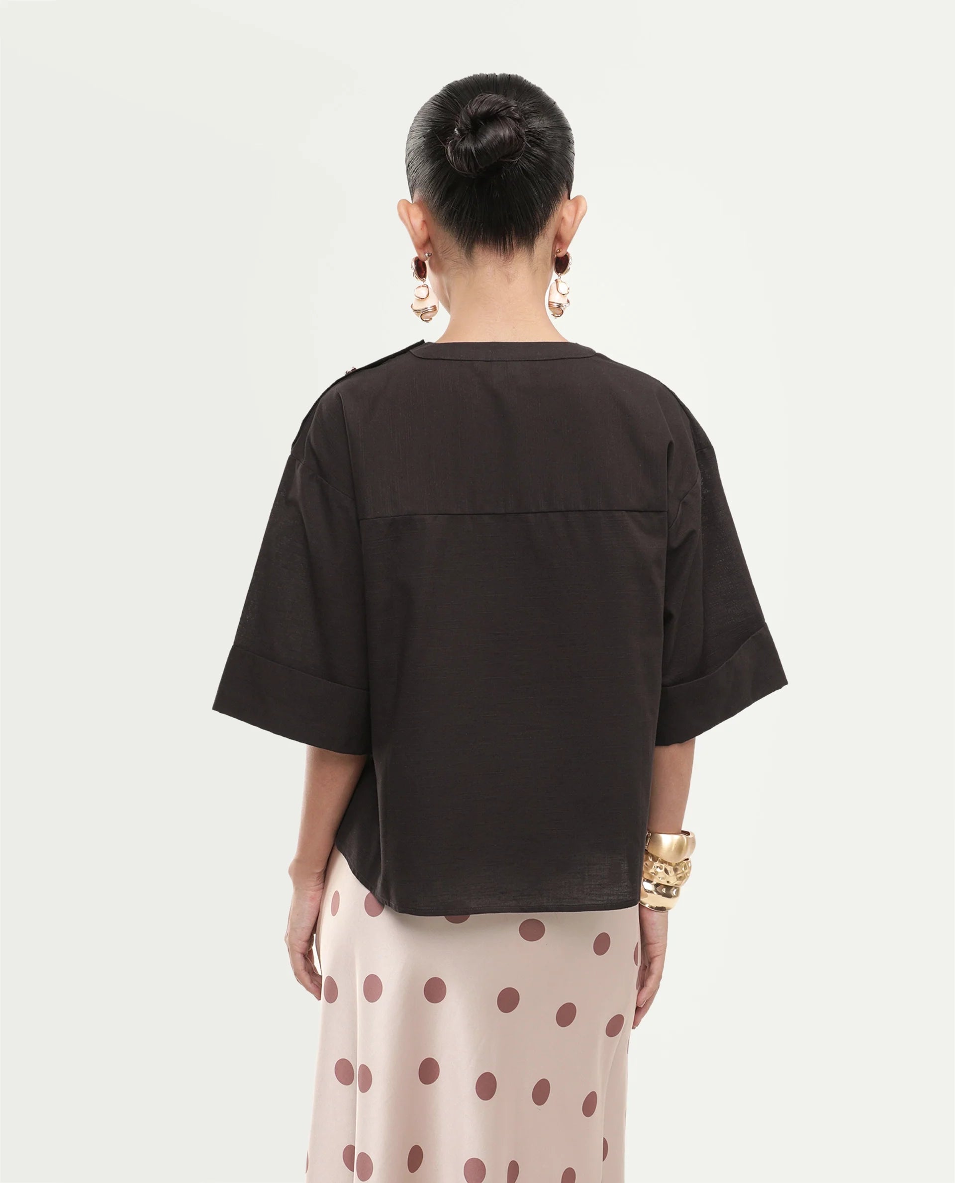 Rareism Women's Ozar Brown Linen Blend Crew Neck Relaxed Plain Top